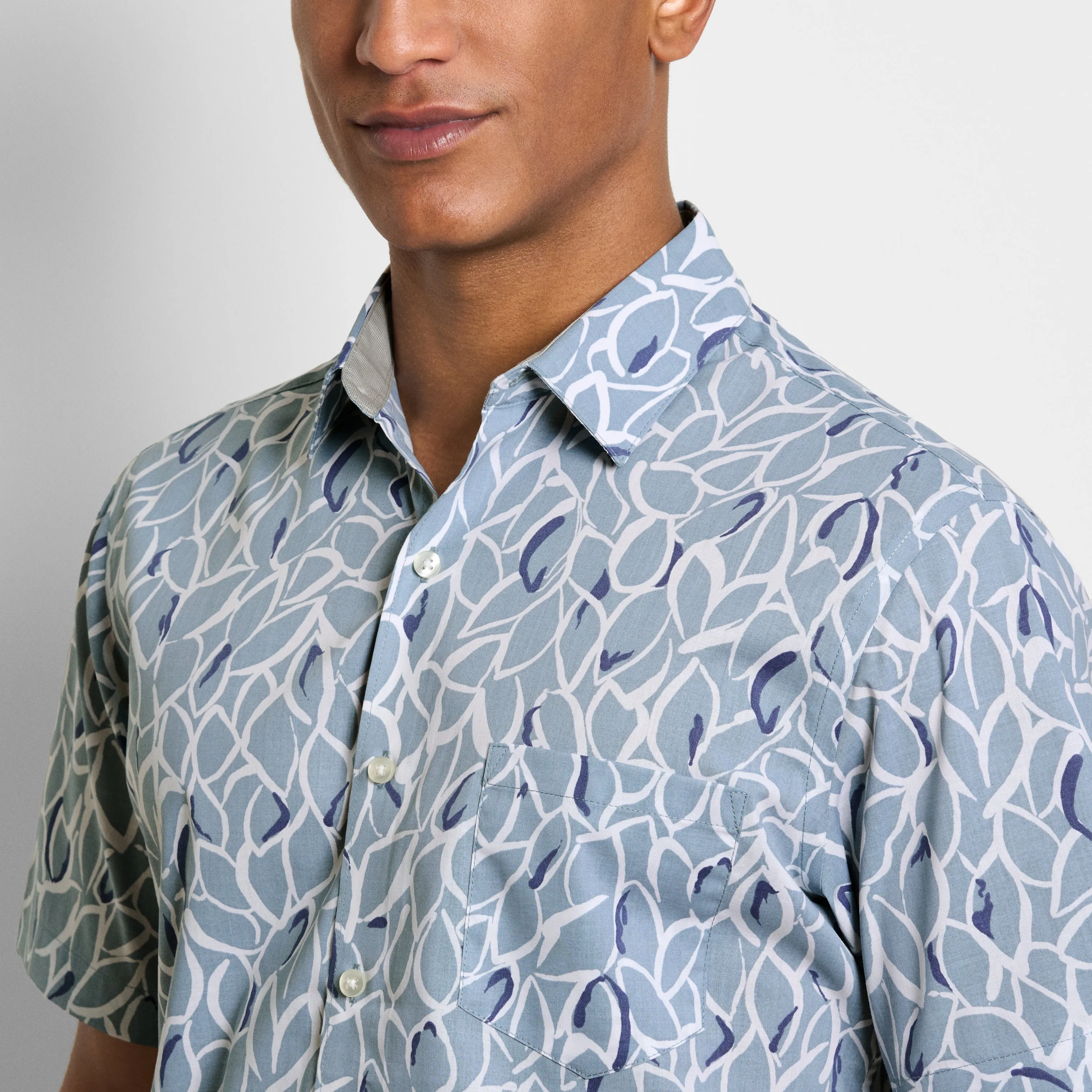 Folsen Short Sleeve Stain Shield Shirt Bold Leaf Print - Slim Fit sold by Van Heusen product image thumbnail 3