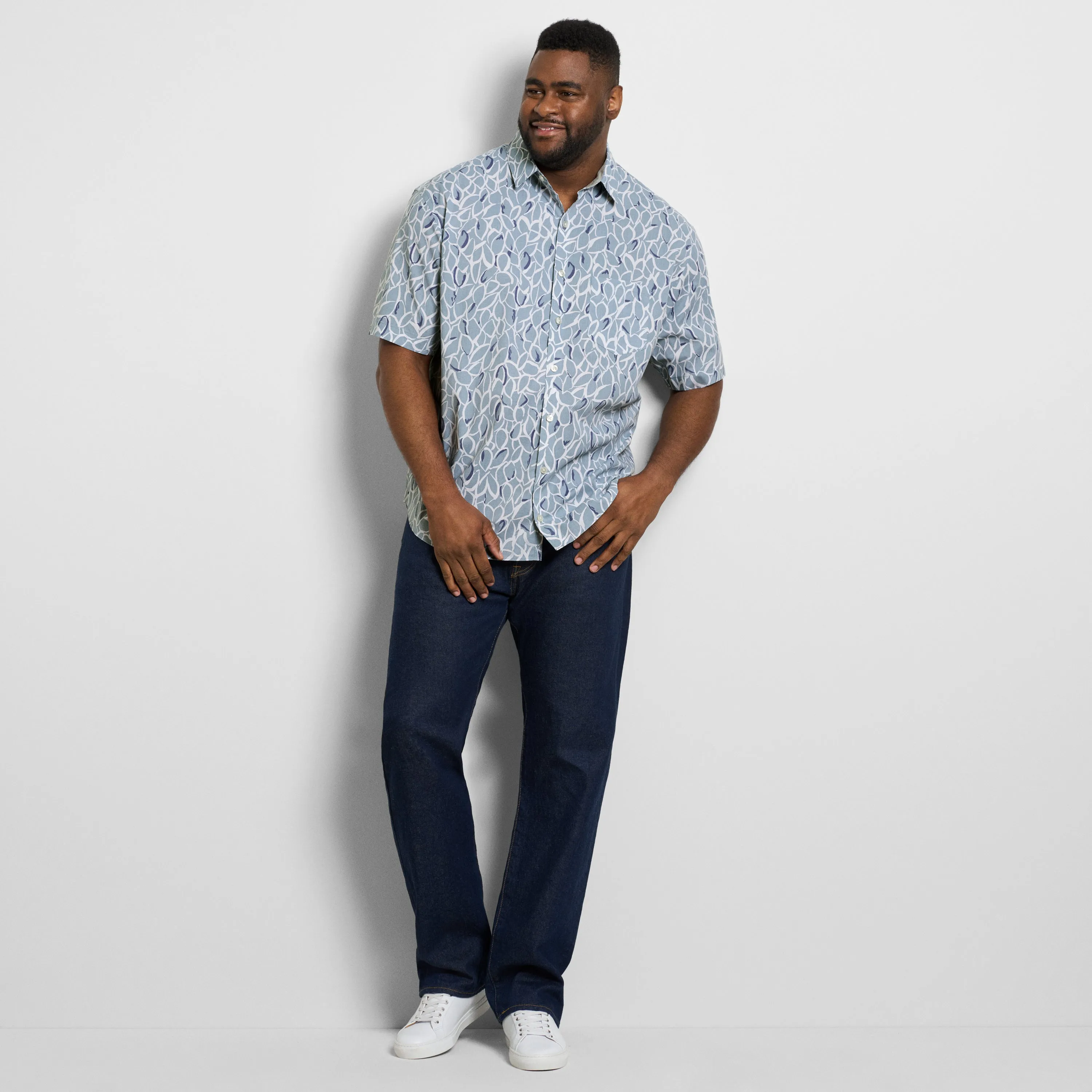 Folsen Short Sleeve Stain Shield Shirt Bold Leaf Print - Big & Tall sold by Van Heusen product image thumbnail 2