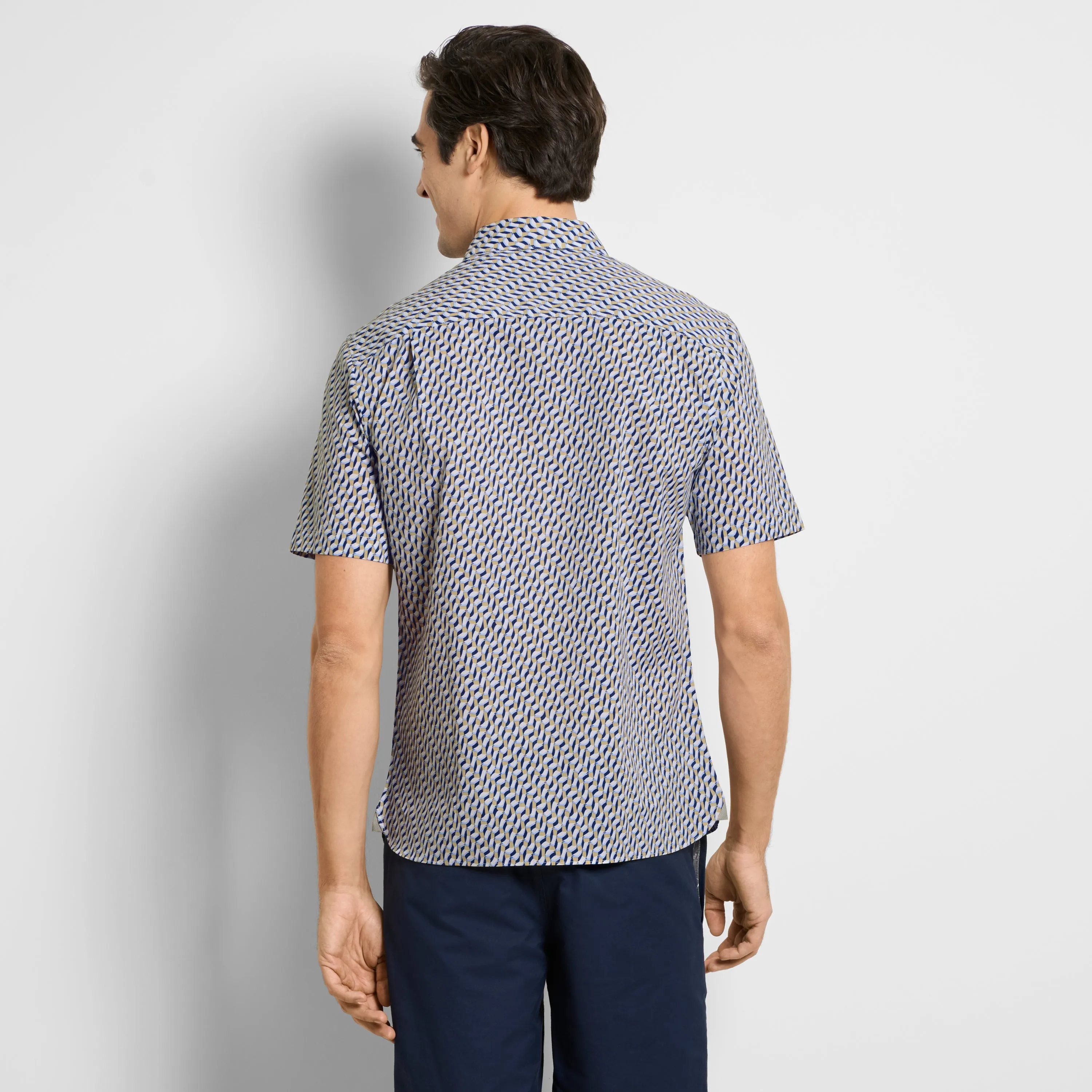 Everyday Defense Stain Shield Printed Short Sleeve Shirt sold by Van Heusen product image thumbnail 4