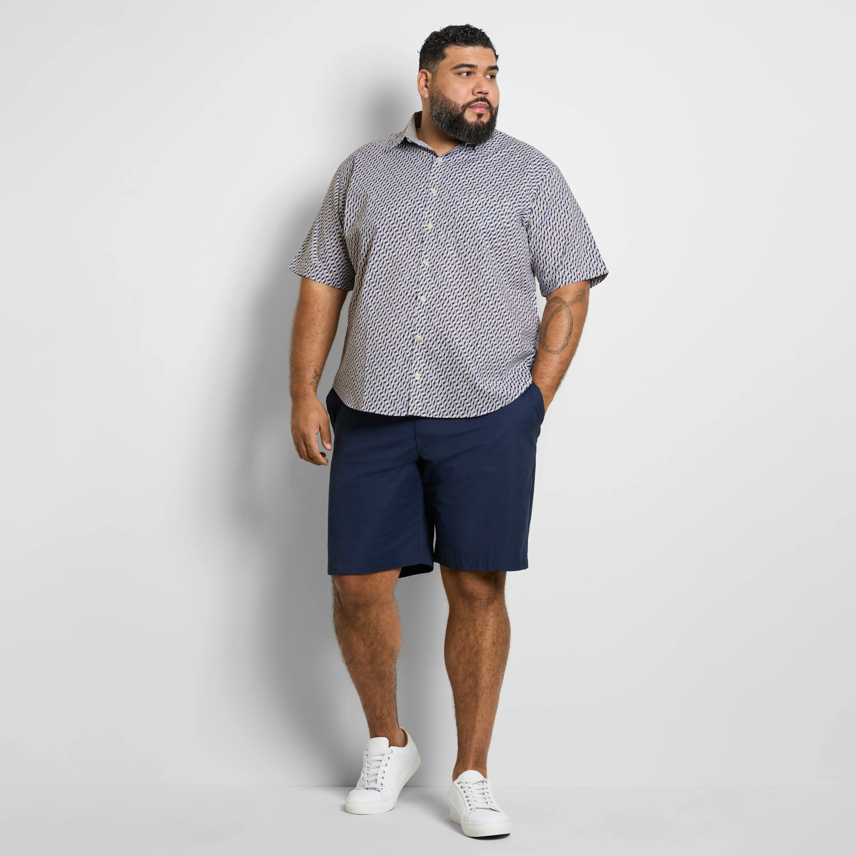 Big & Tall Everyday Defense Stain Shield Printed Short Sleeve Shirt sold by Van Heusen product image thumbnail 2