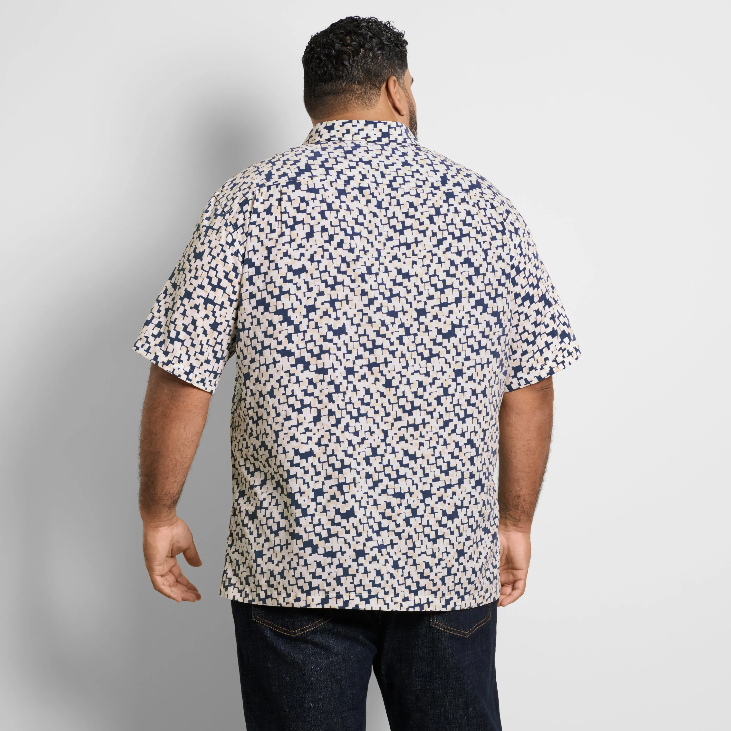 Big & Tall Weekend Short Sleeve Camp Shadow Print Shirt sold by Van Heusen product image thumbnail 4