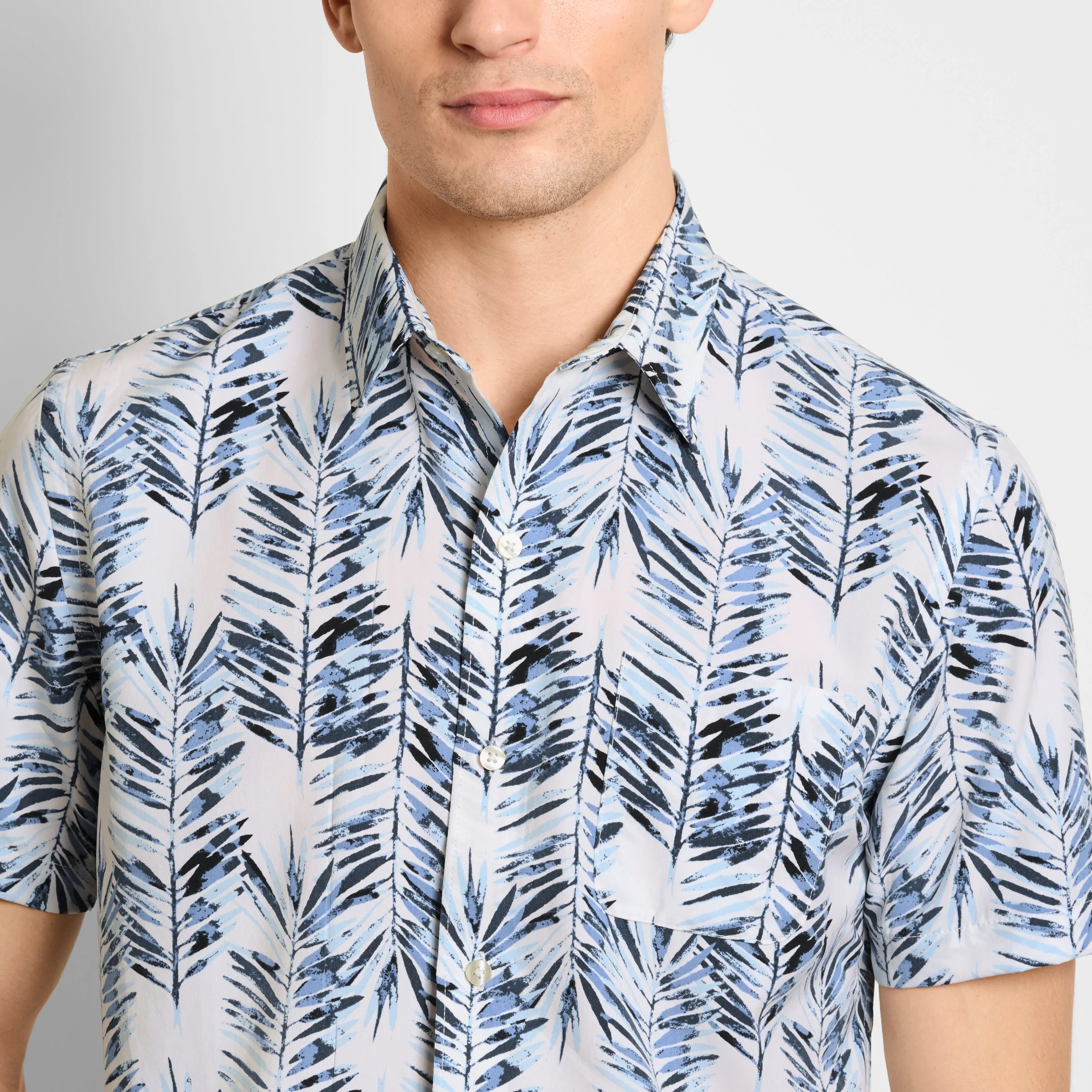 Weekend Short Sleeve Camp LG Fern Print Shirt sold by Van Heusen product image thumbnail 3
