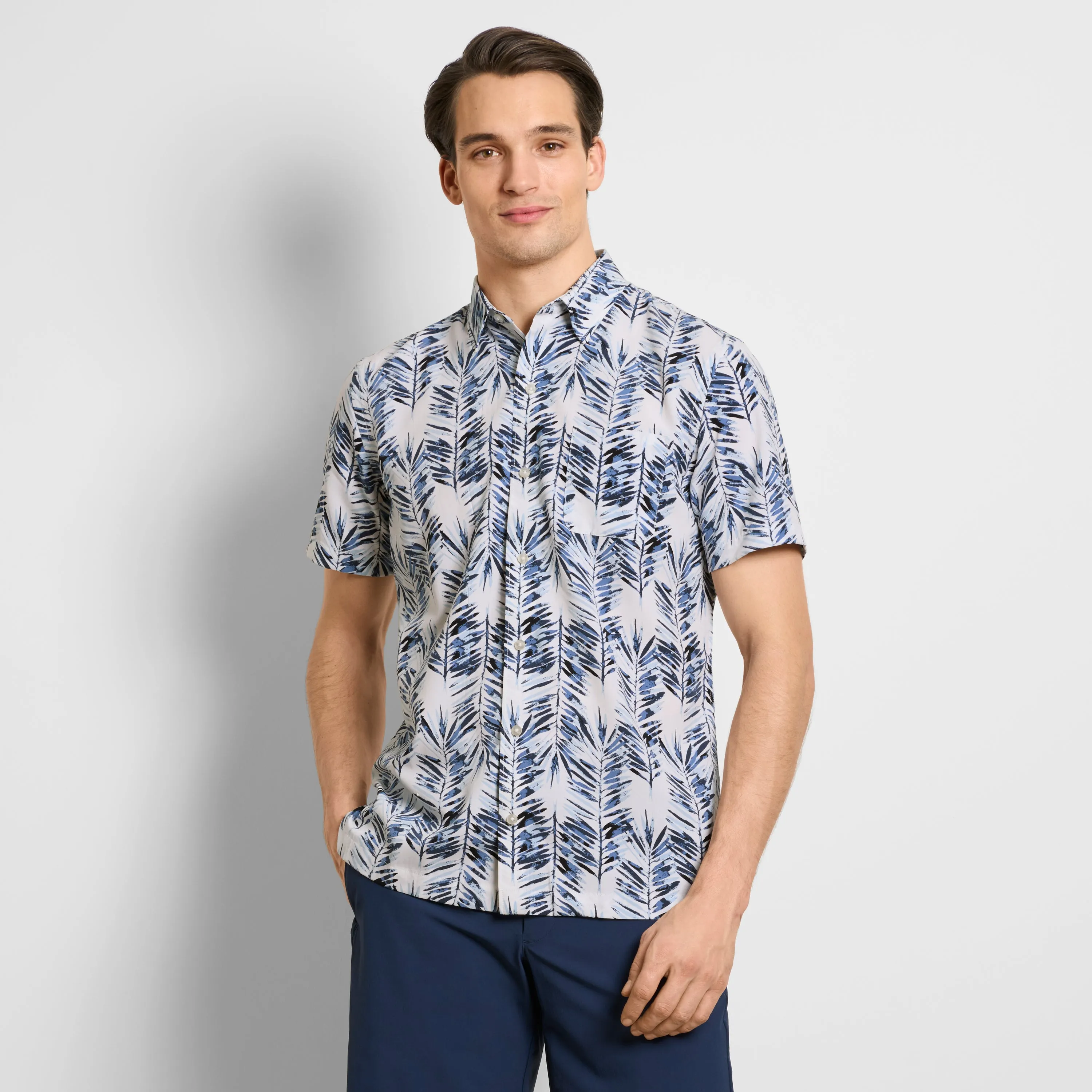 Weekend Short Sleeve Camp LG Fern Print Shirt sold by Van Heusen