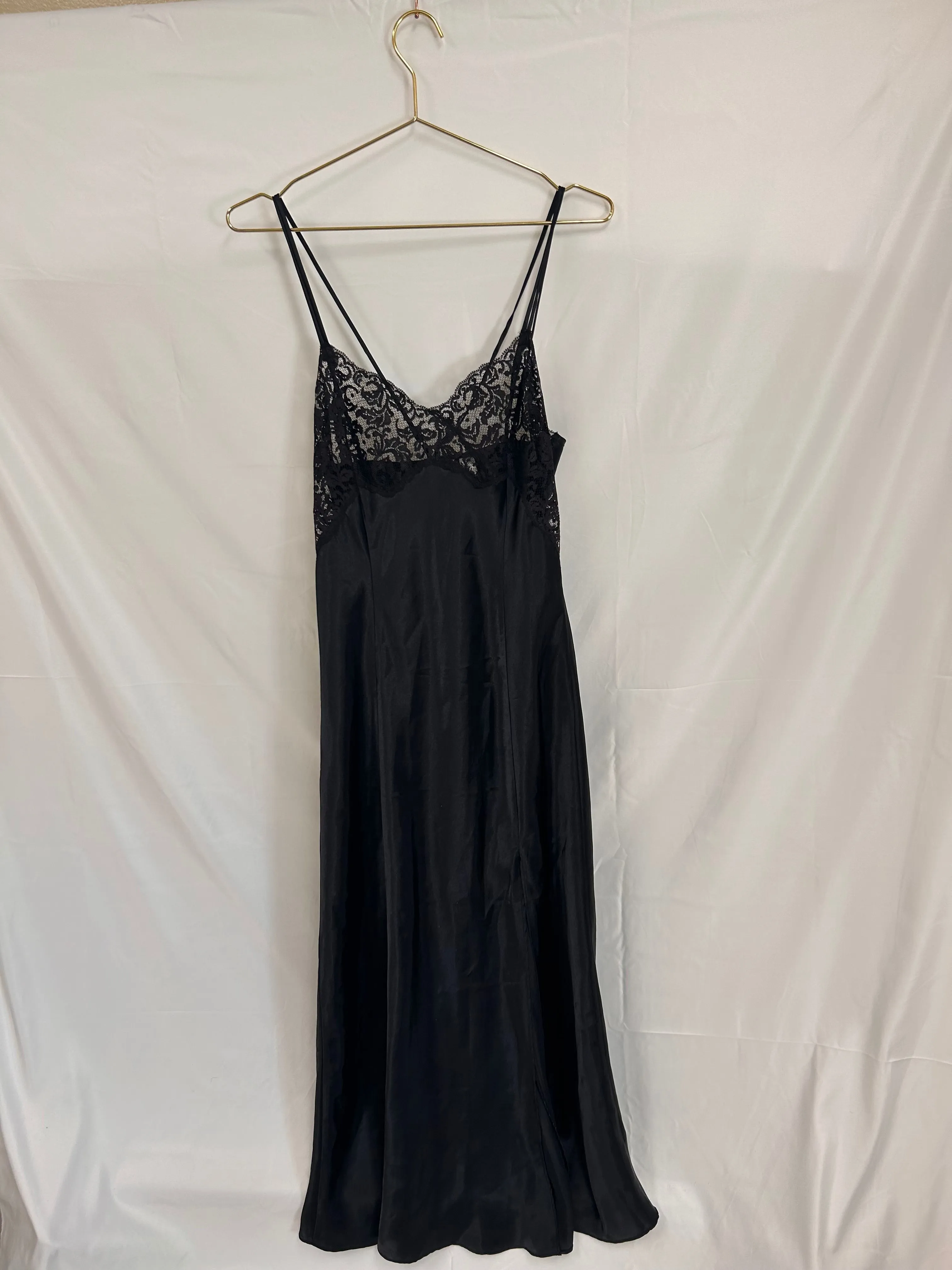 Vintage: Victoria’ s Secret 90’ s Black Lace Slip Dress sold by Vanessa Mooney