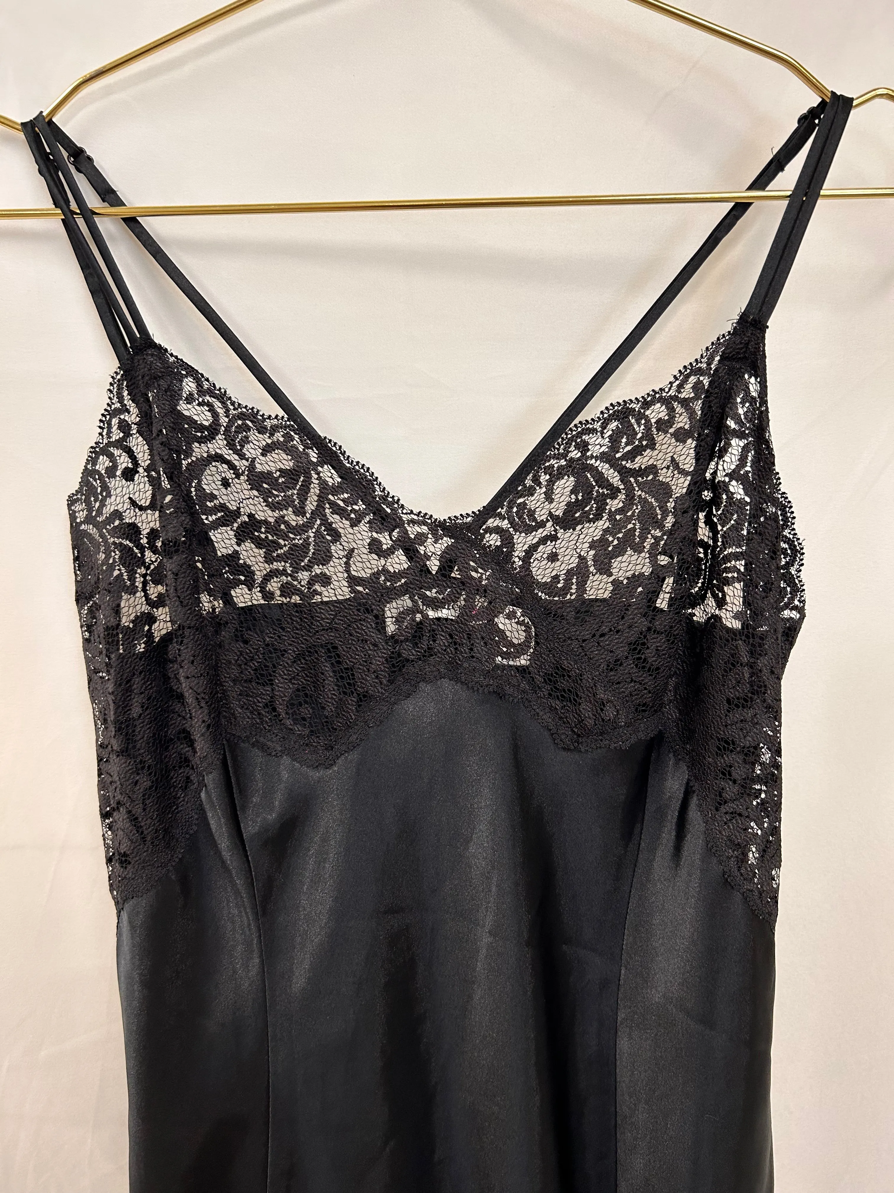 Vintage: Victoria’ s Secret 90’ s Black Lace Slip Dress sold by Vanessa Mooney product image thumbnail 2