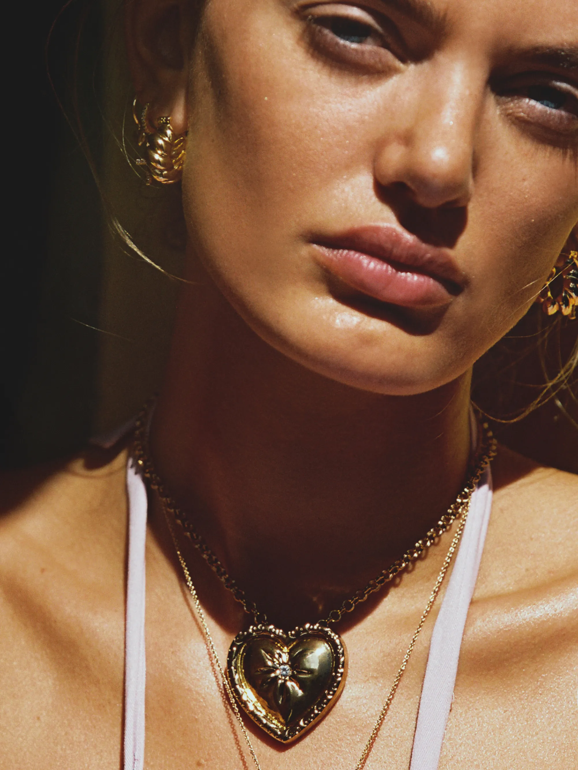 The Daphne Heart Necklace sold by Vanessa Mooney product image thumbnail 2