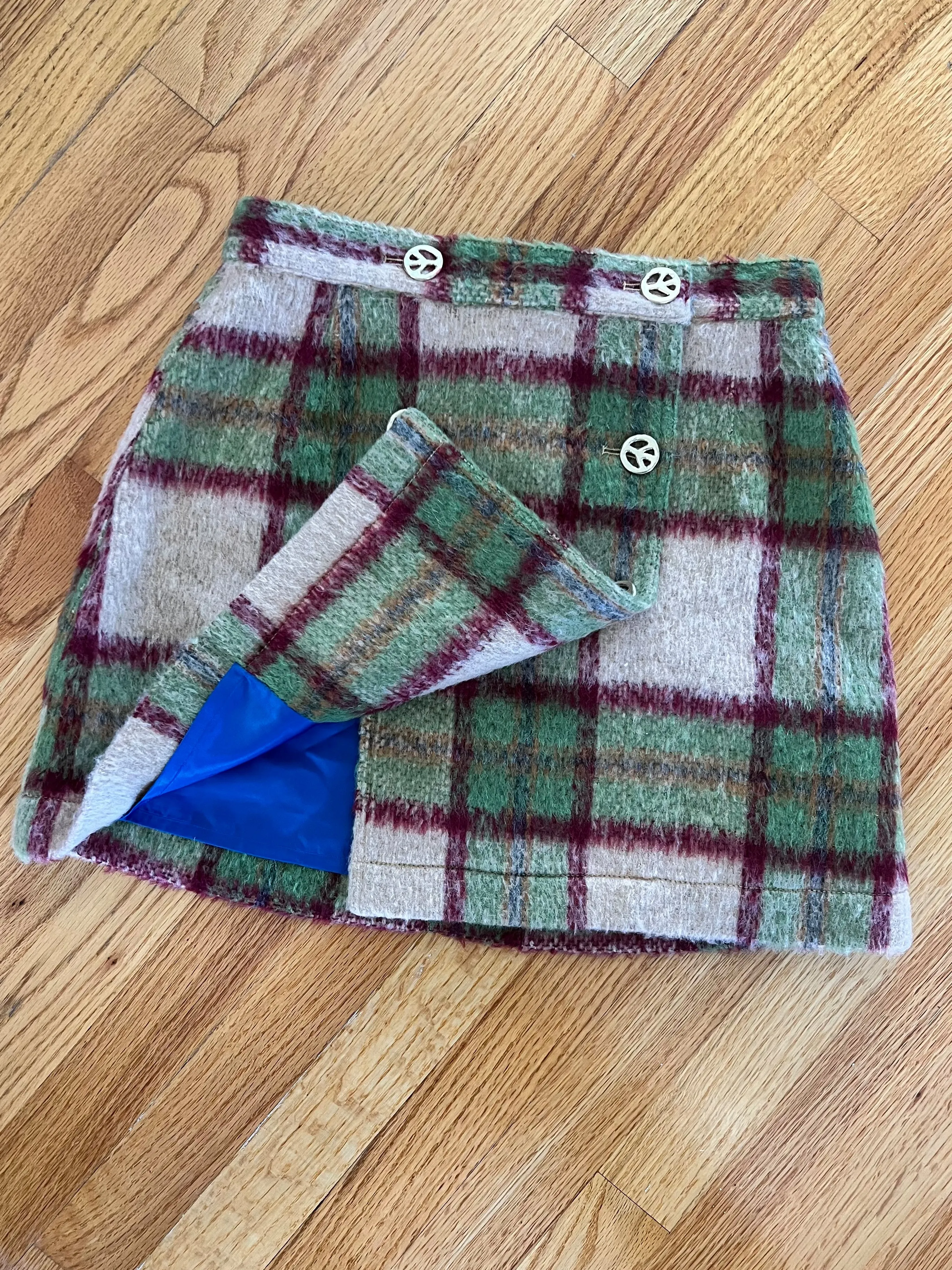 VINTAGE: Green Plaid Wool Skirt sold by Vanessa Mooney product image thumbnail 2