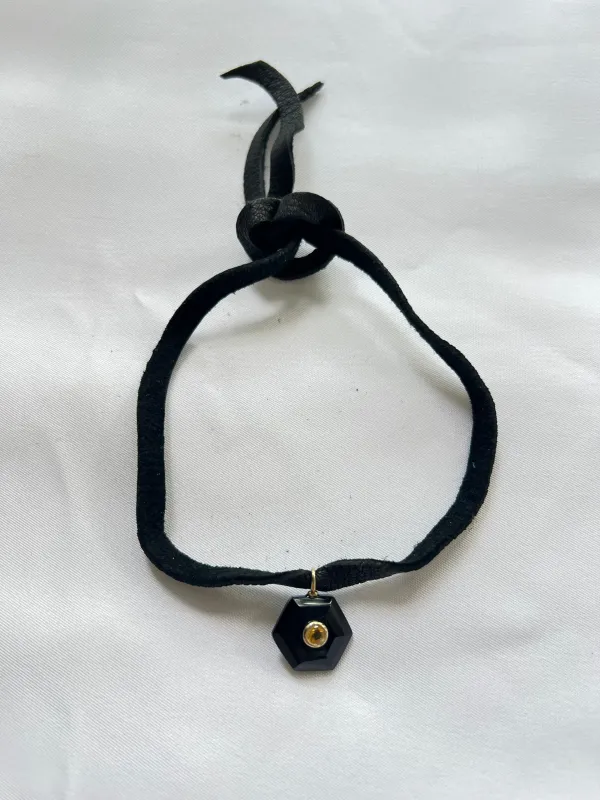 The Stone Choker sold by Vanessa Mooney