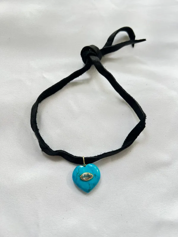 The Stone Choker sold by Vanessa Mooney