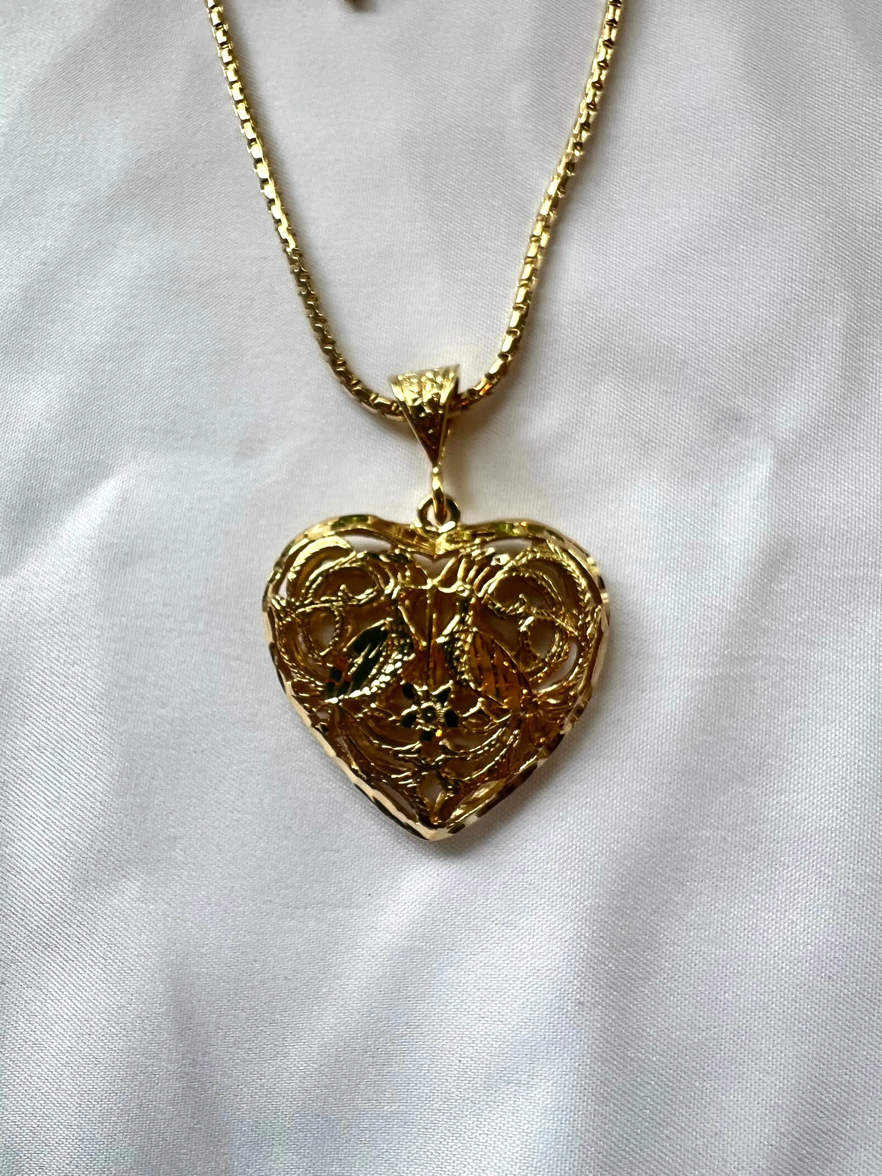 The Bird & Heart Necklace sold by Vanessa Mooney product image thumbnail 2