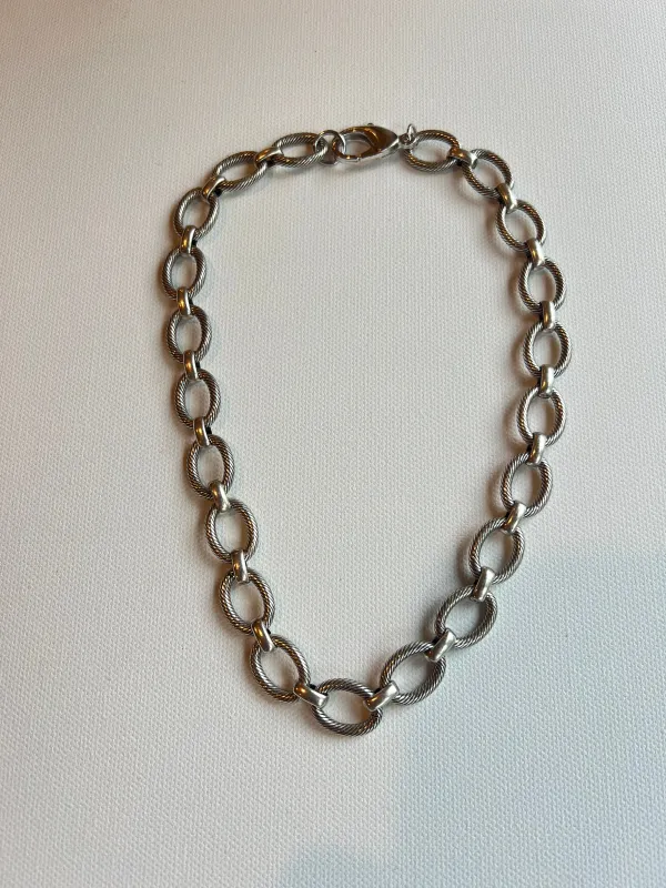 The Silver Chain Necklace sold by Vanessa Mooney