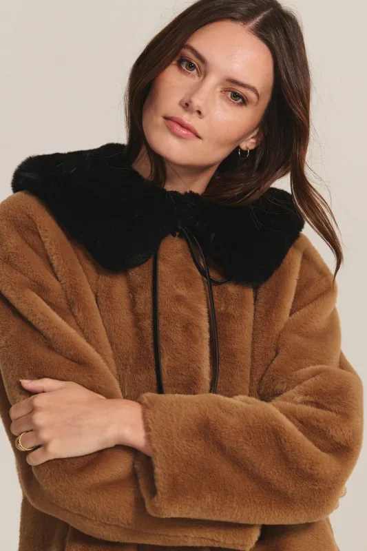 PALMA FAUX FUR COLLAR made by Velvet by Graham & Spencer