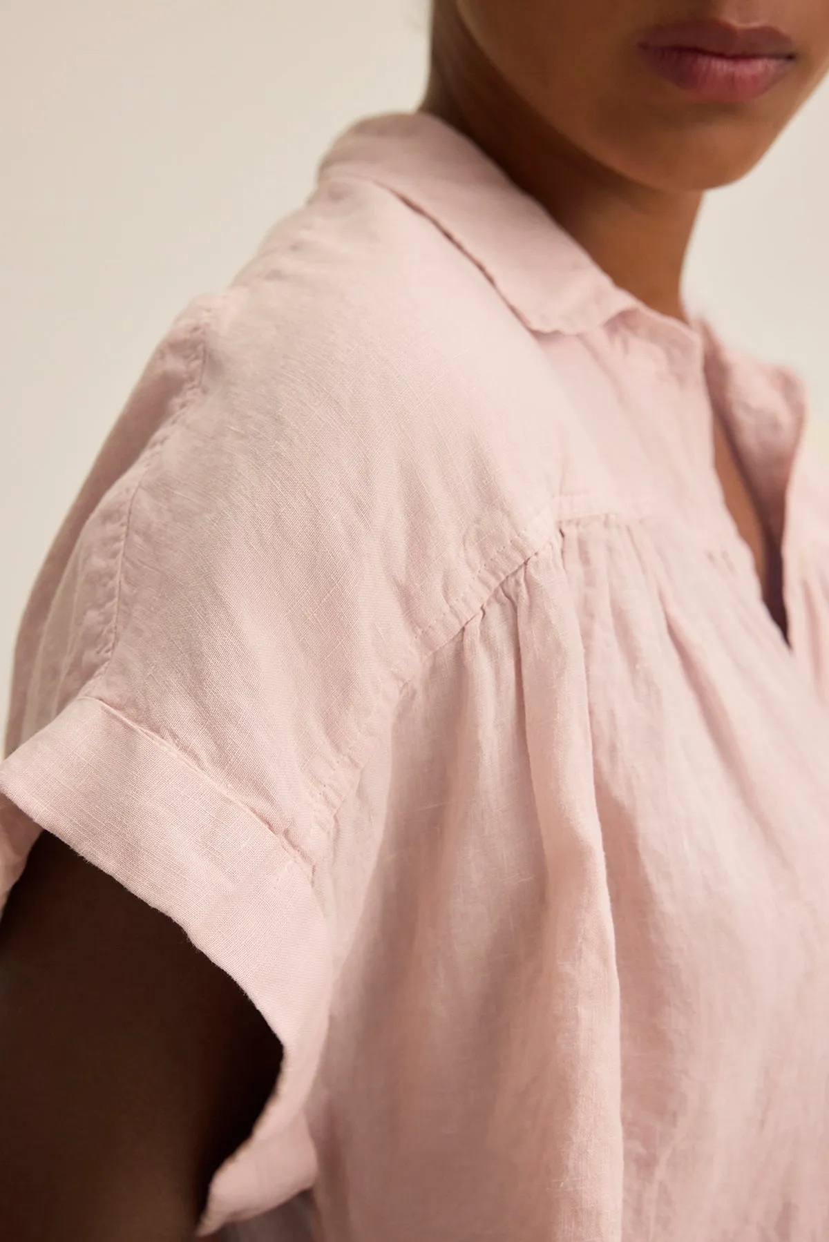 ARIA LINEN TOP sold by Velvet by Graham & Spencer product image thumbnail 5