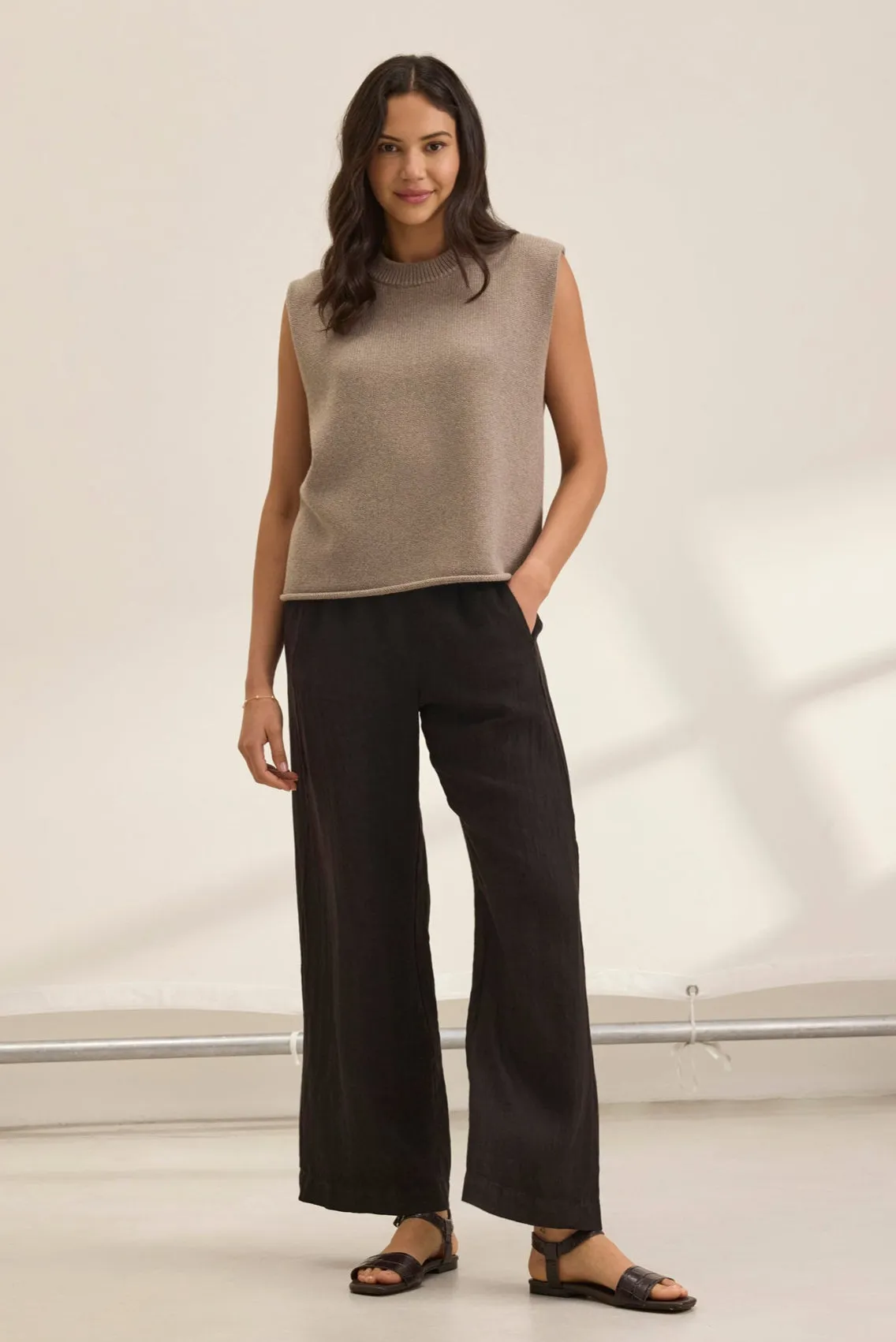 STEPHANIE LINEN PANT sold by Velvet by Graham & Spencer product image thumbnail 5