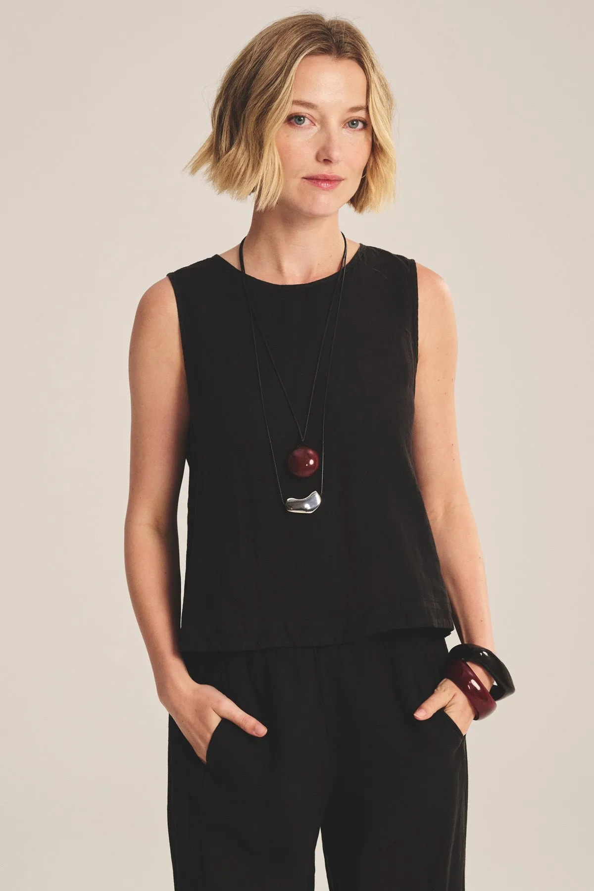 MAXINE LINEN TOP sold by Velvet by Graham & Spencer product image thumbnail 2