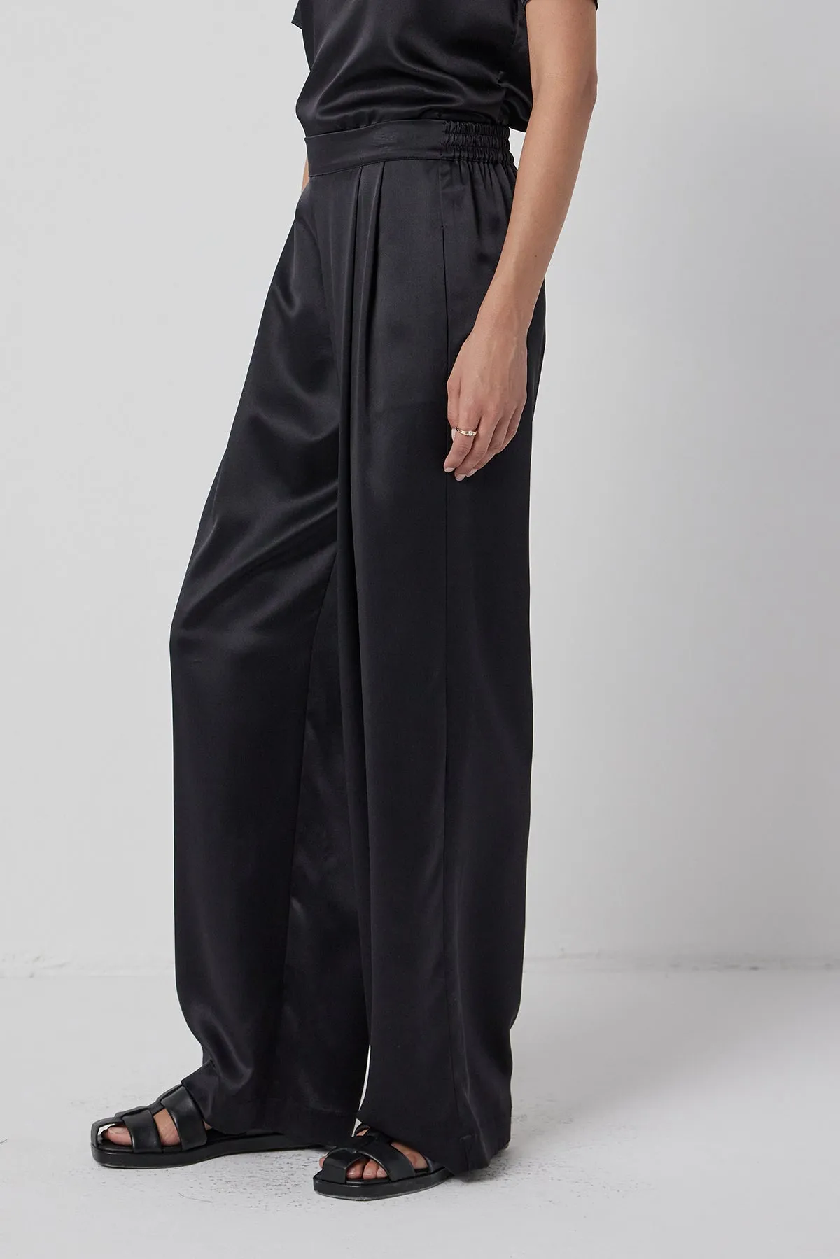 MANHATTAN PANT sold by Velvet by Graham & Spencer product image thumbnail 3