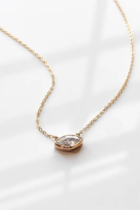 IRIS NECKLACE BY THATCH made by Thatch