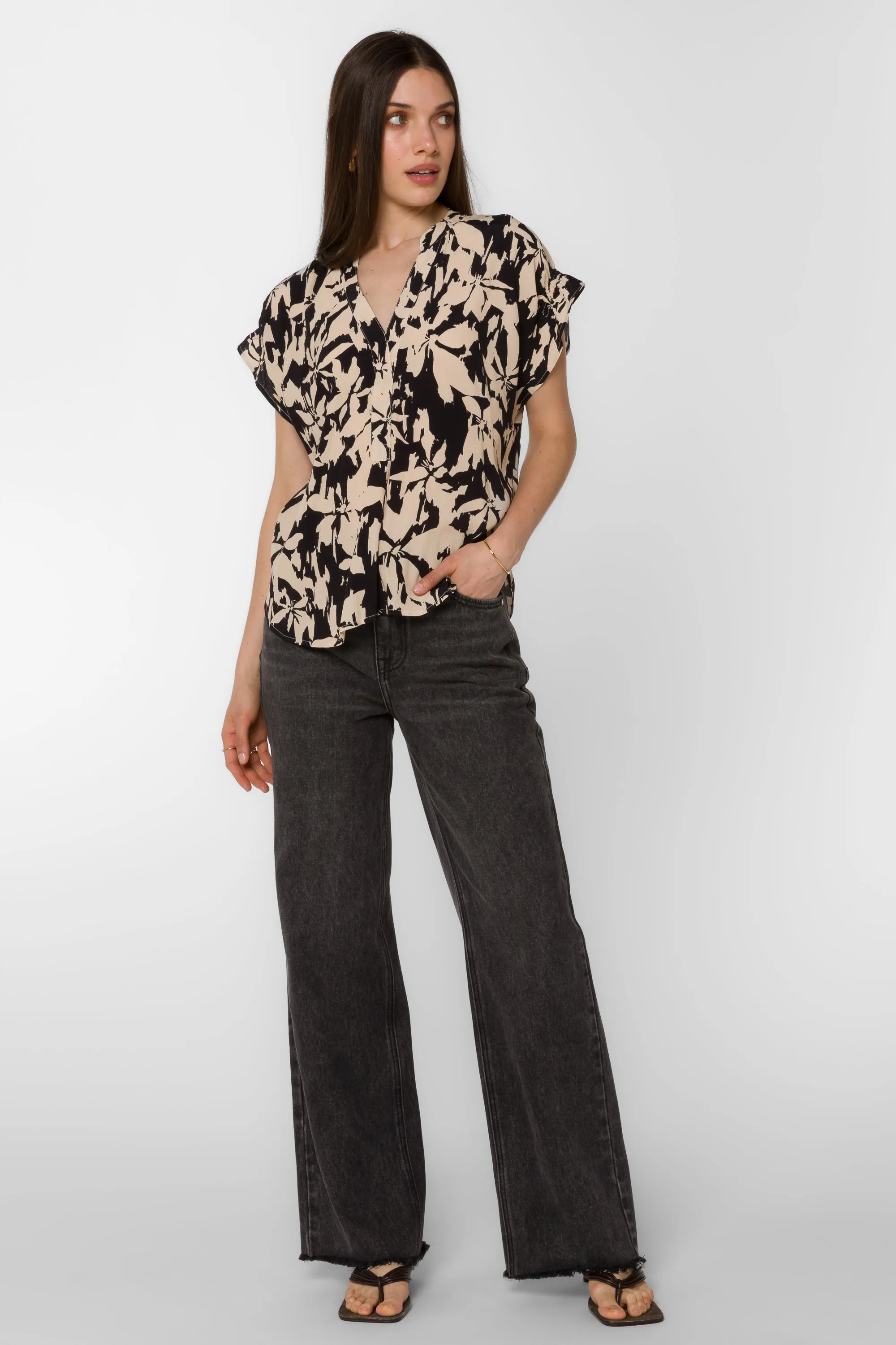 Avery Black Cream Floral Top sold by Velvet Heart product image thumbnail 2