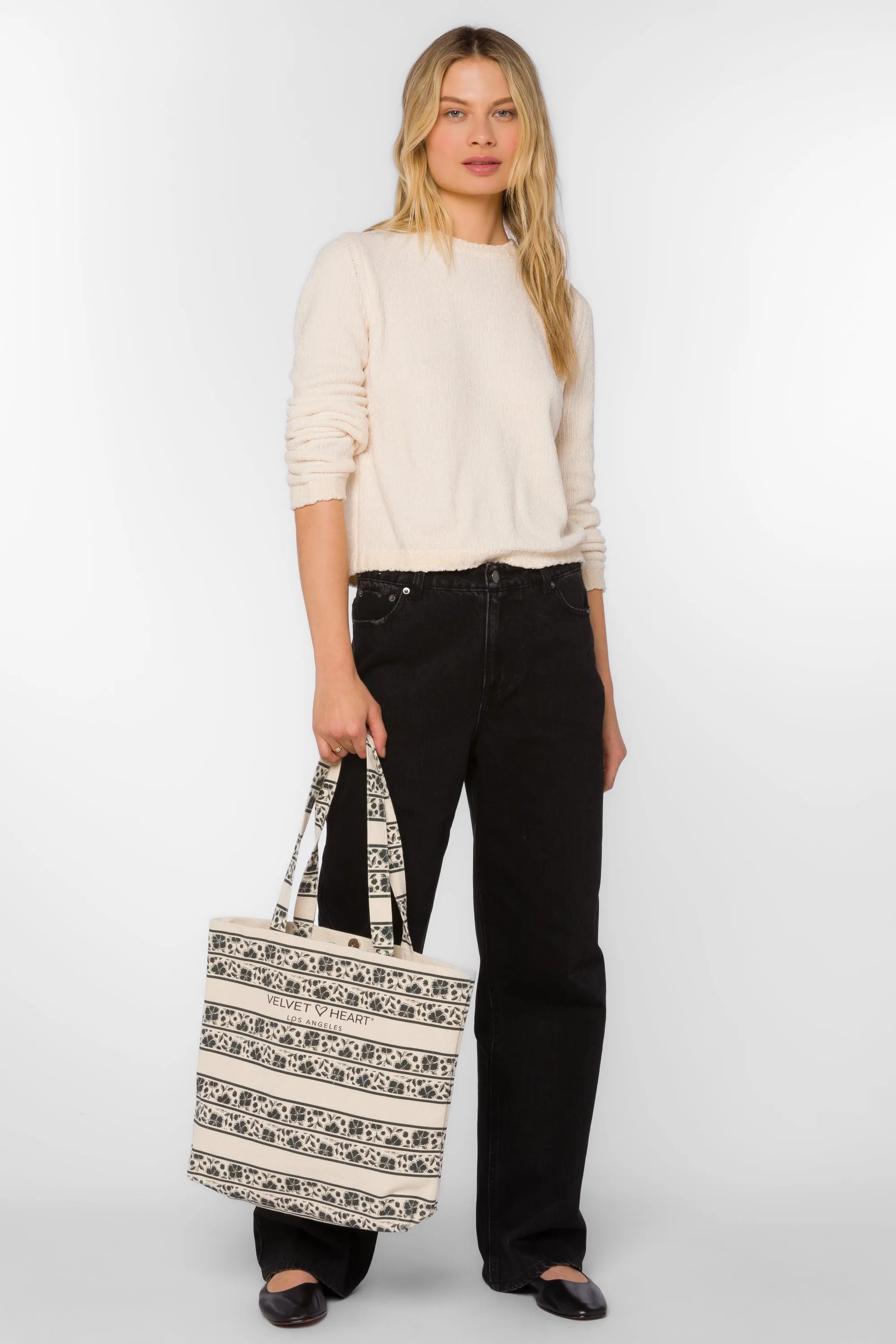 Velvet Heart Floral Bag sold by Velvet Heart product image thumbnail 2