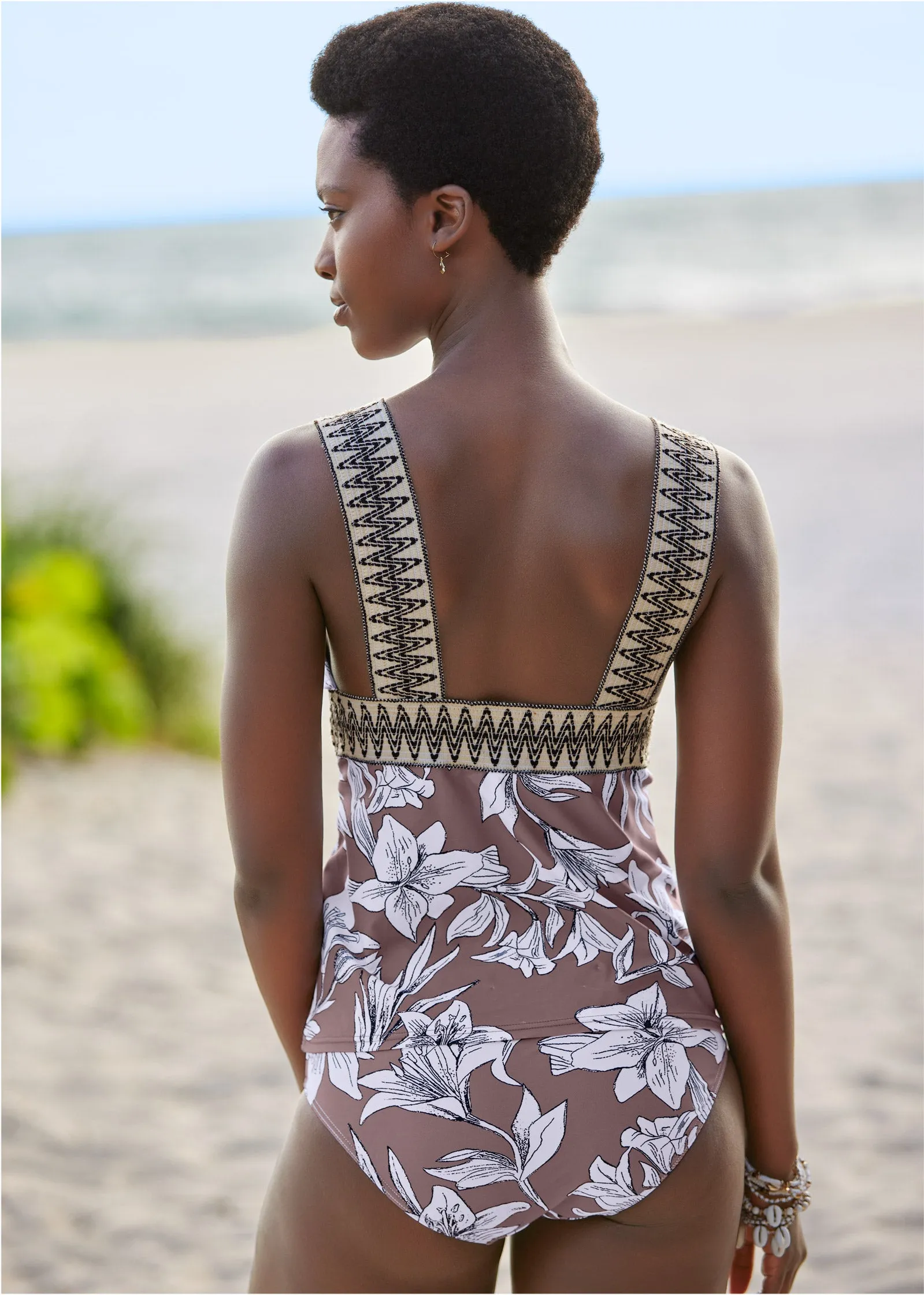 Fiji Mid Rise Moderate - Tropical Island sold by VENUS product image thumbnail 2