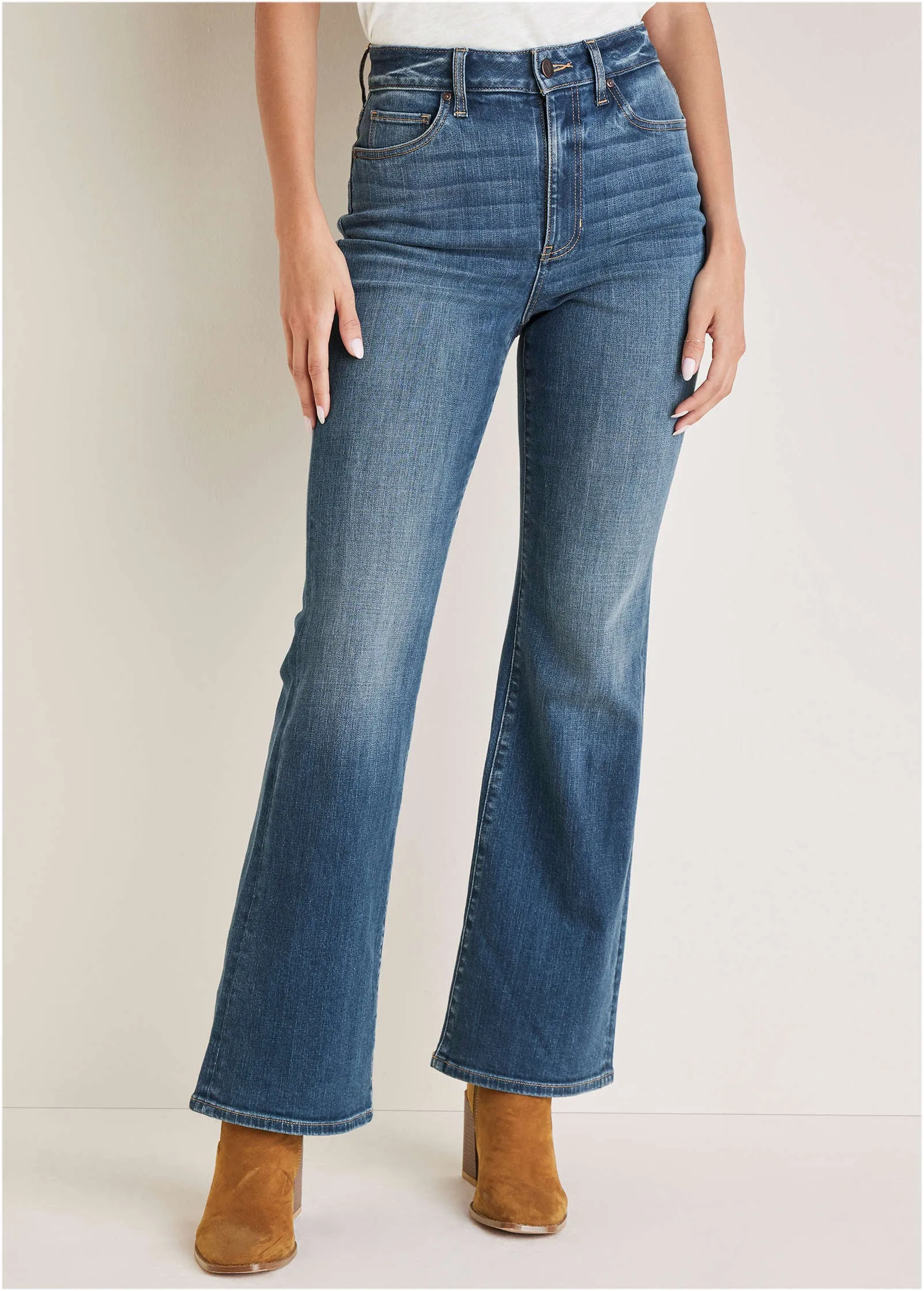 Modern flare jeans - Medium Wash sold by VENUS