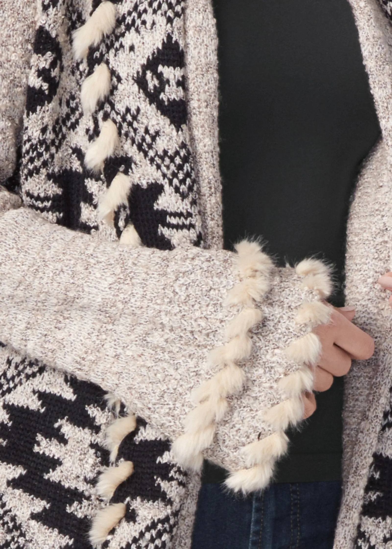 Mixed Print Duster - Cream & Black sold by VENUS product image thumbnail 3