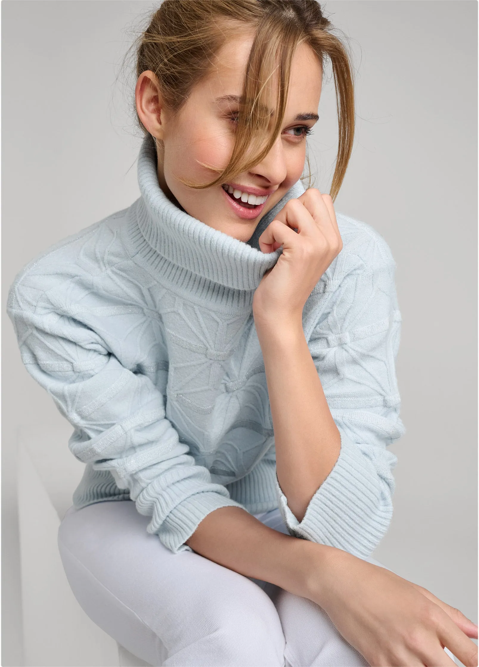 Diamond Cable Turtle Neck Sweater - Light Blue sold by VENUS product image thumbnail 4