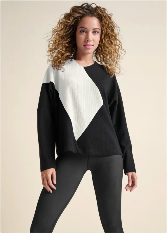 Color Block Oversized Top - Black & White sold by VENUS