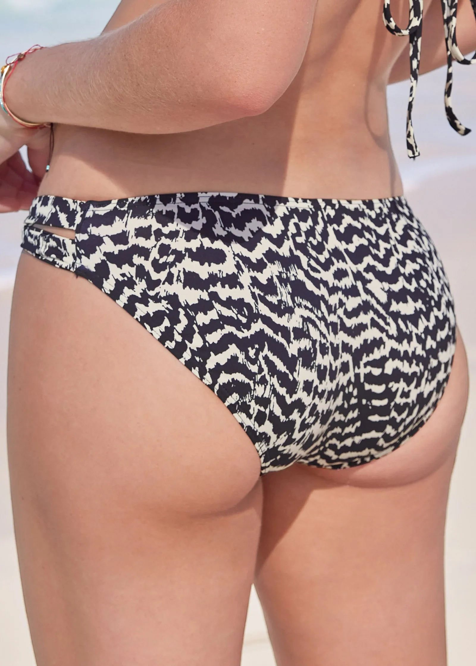 Ring Side Bottom - Electric Wave sold by VENUS product image thumbnail 4