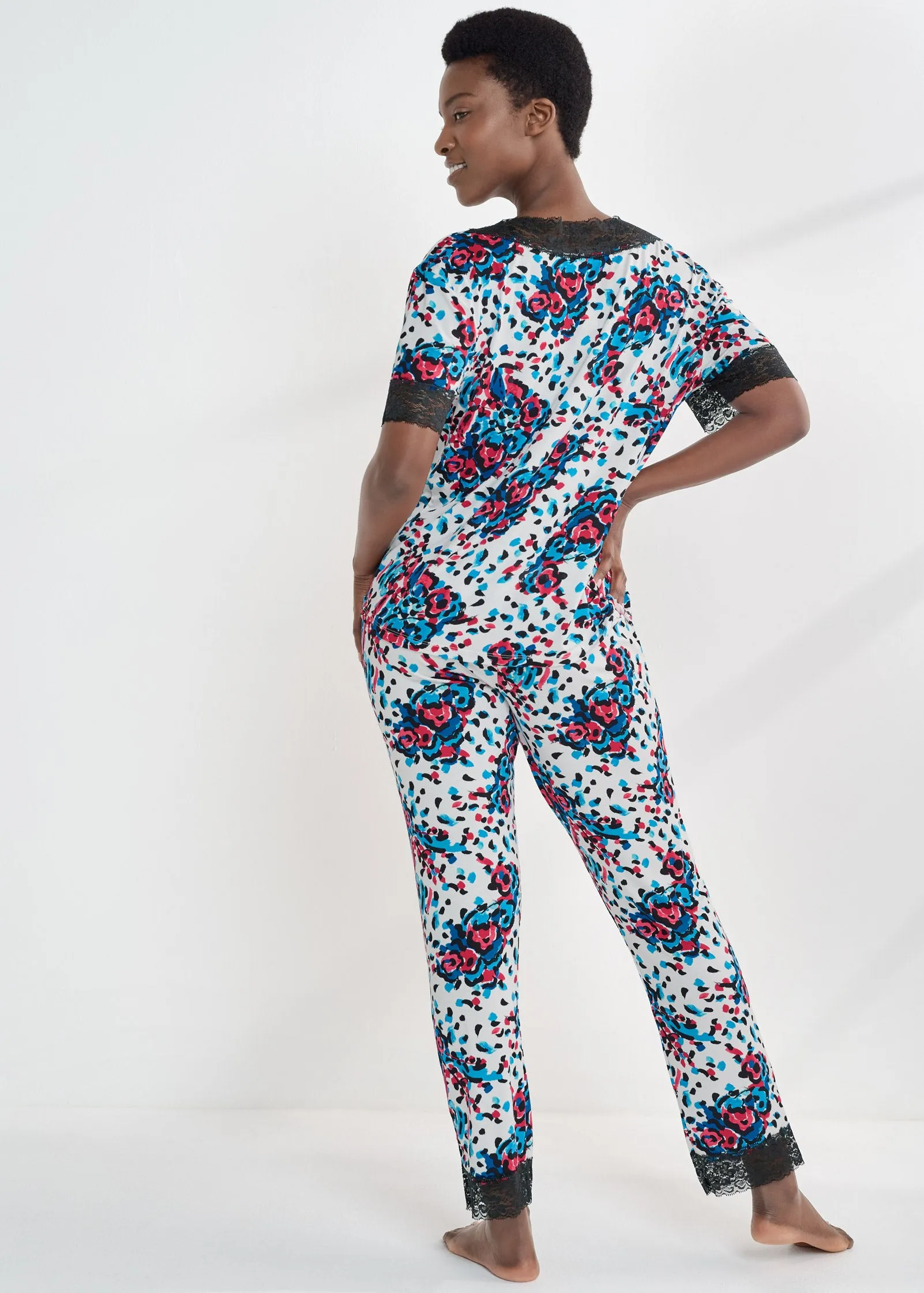 Tee And Pants Pajama Set - Bloom Beauty sold by VENUS product image thumbnail 2