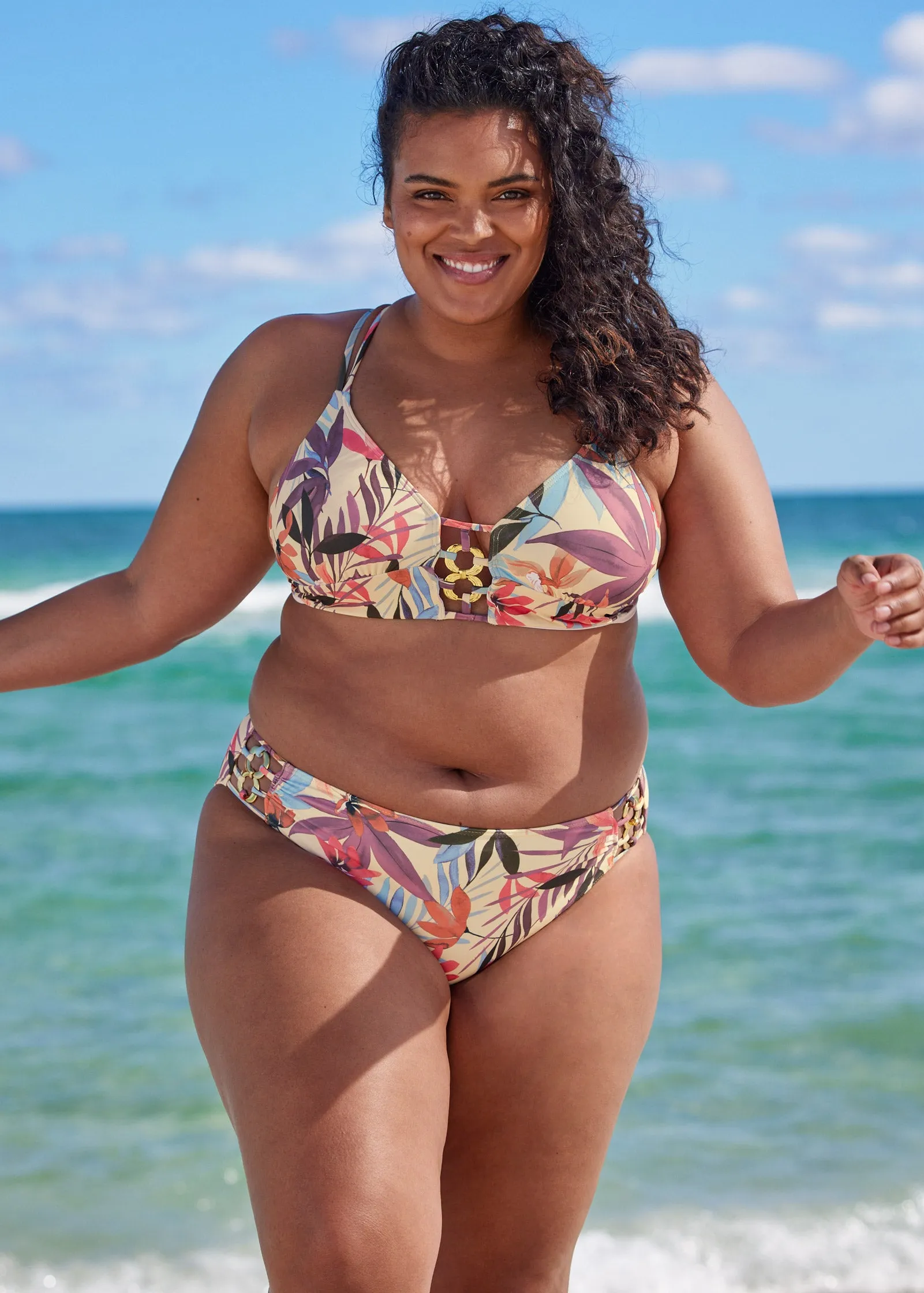 Bold Triangle Top - Tropic & Chill sold by VENUS product image thumbnail 4