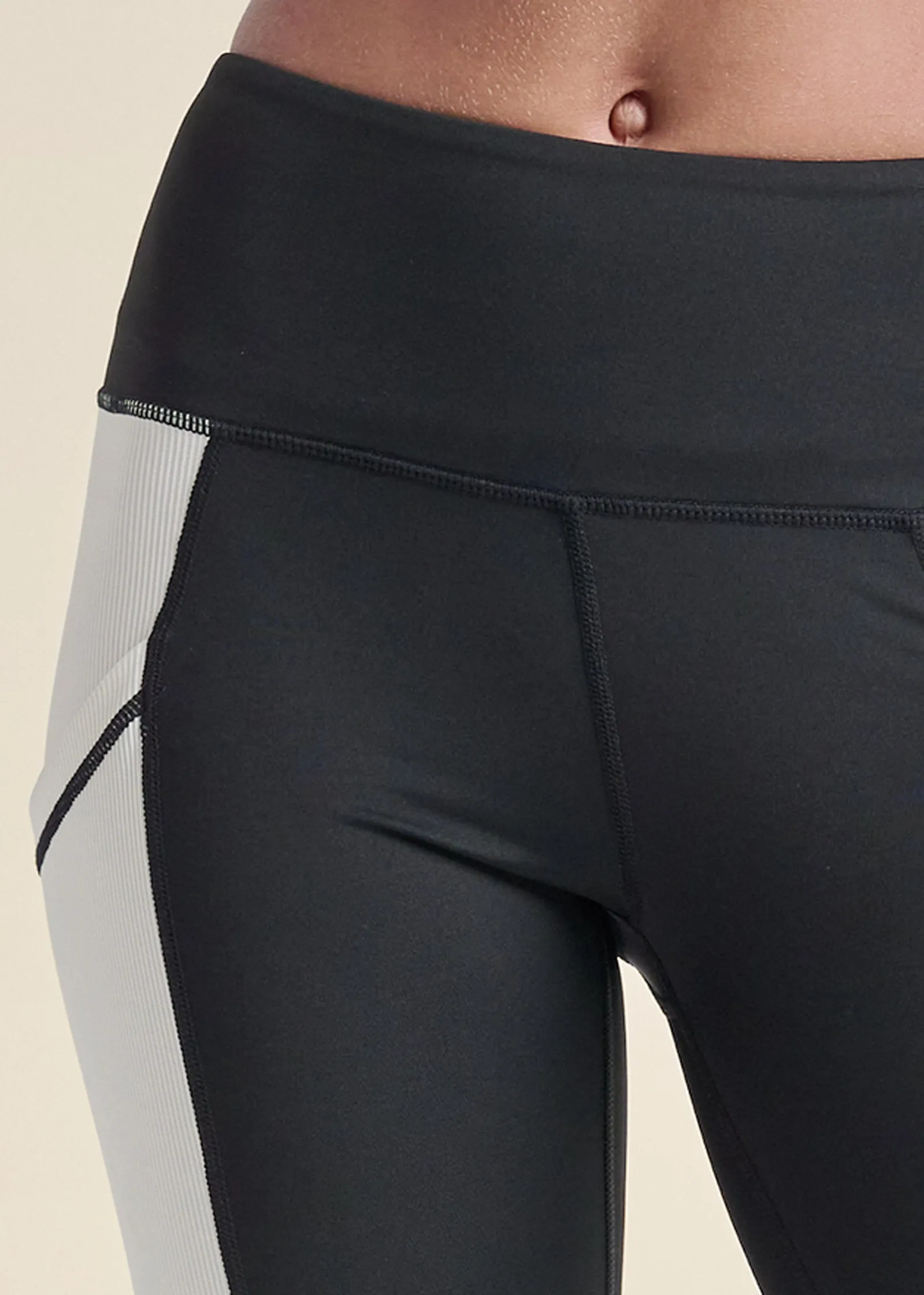 Color Block Active Leggings - Black & White sold by VENUS product image thumbnail 4