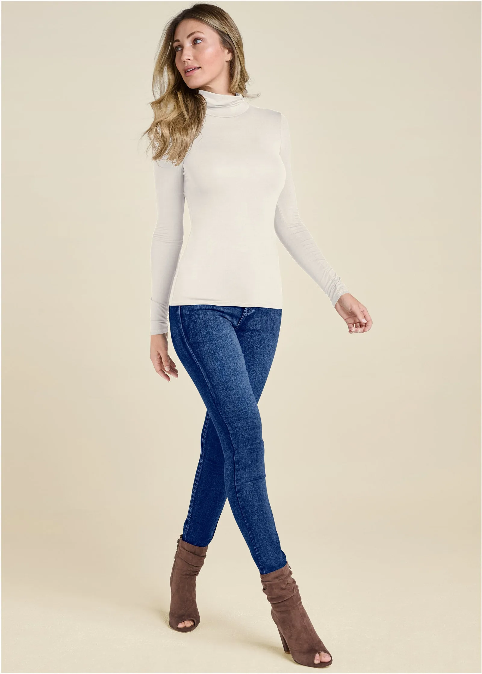 Back Cut-Out Casual Top - Off White sold by VENUS product image thumbnail 3