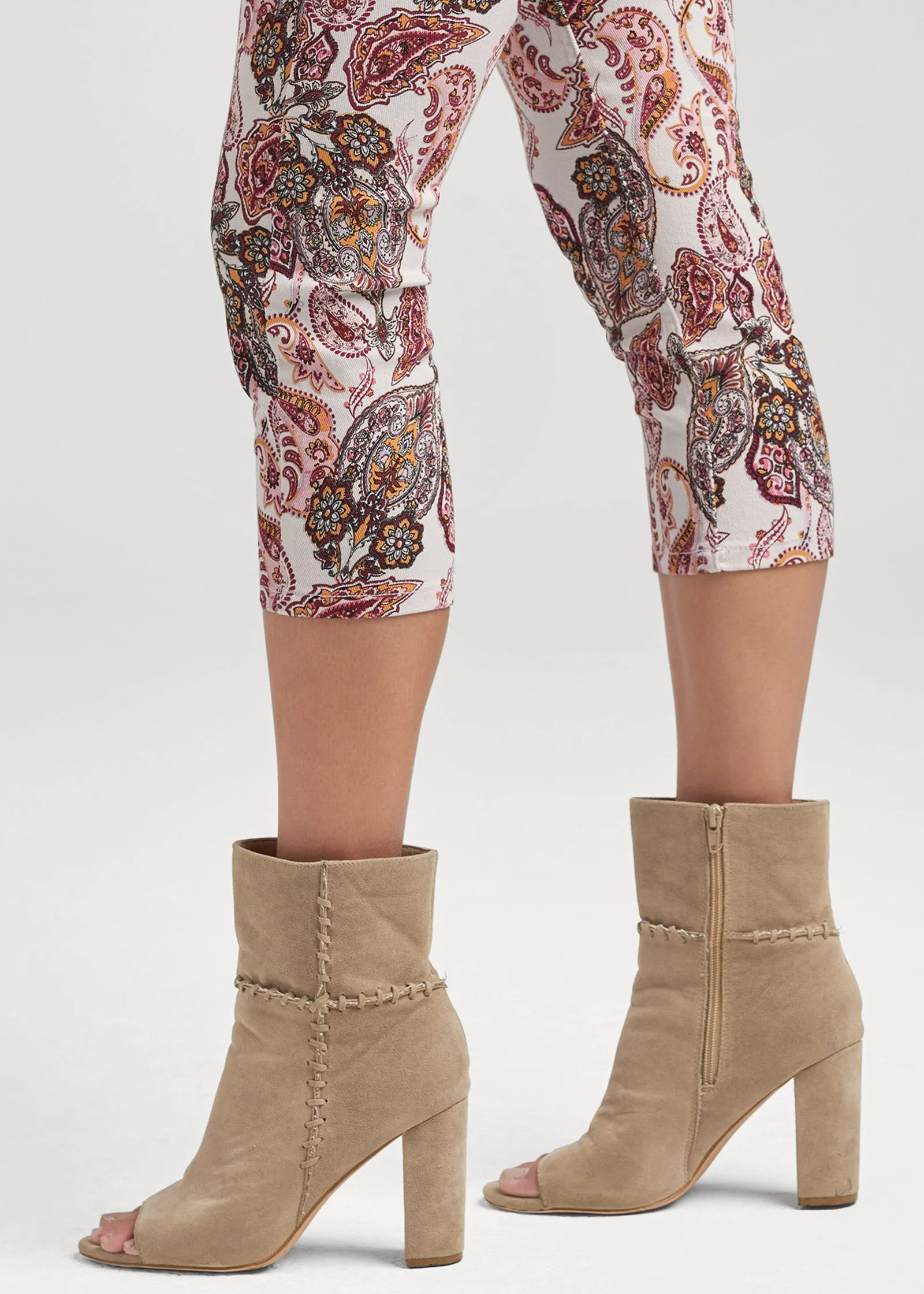 Cindy Capri Jeans - Blush Multi sold by VENUS product image thumbnail 5