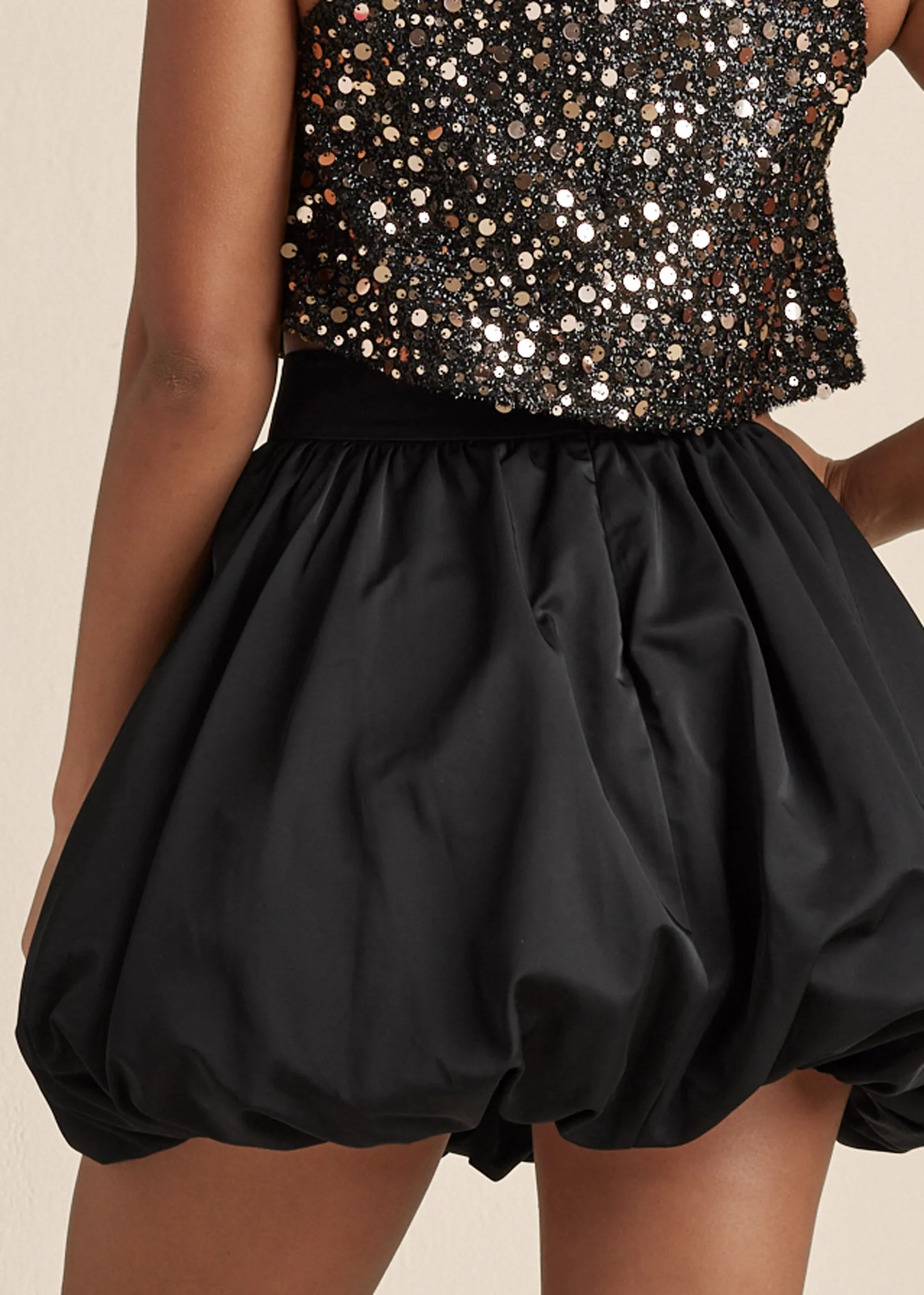 Sequin Mock-Neck Crop Top - Black & Gold sold by VENUS product image thumbnail 5