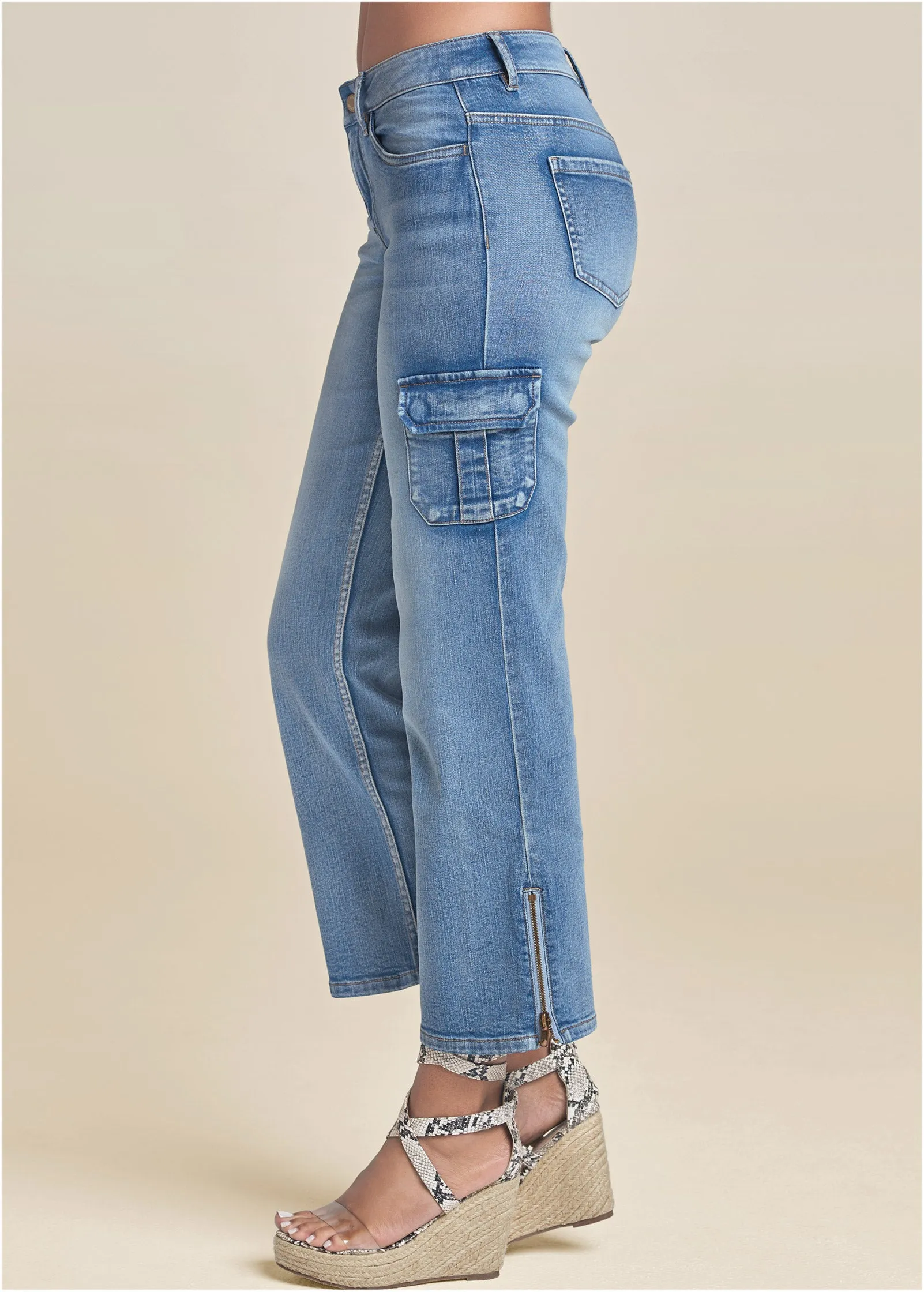 Cropped Cargo Jeans - Light Wash sold by VENUS product image thumbnail 3