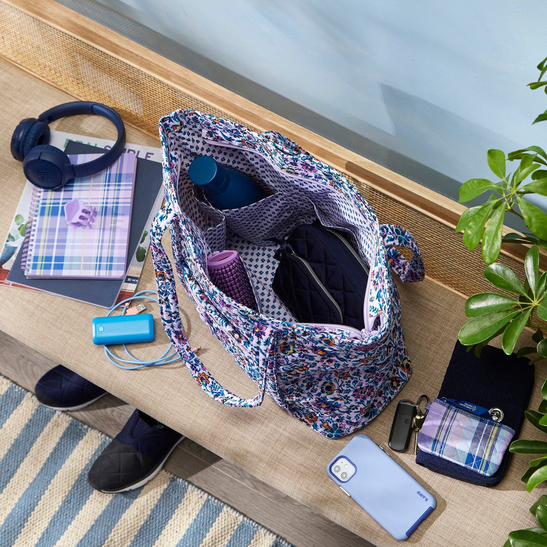 Vera Tote Bag sold by Vera Bradley product image thumbnail 5