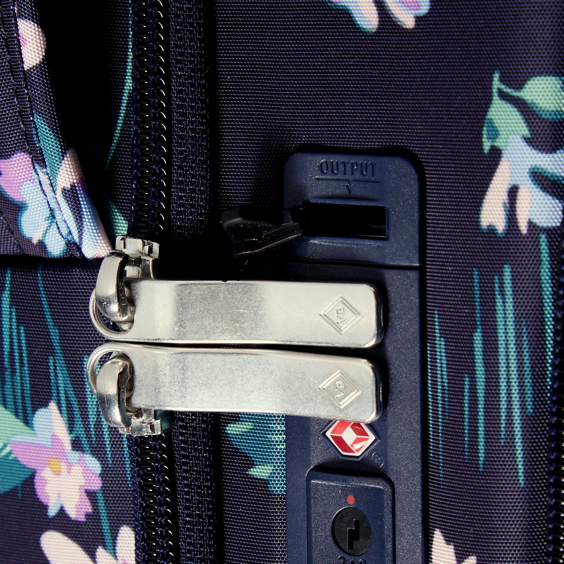 Small Spinner Luggage sold by Vera Bradley product image thumbnail 4
