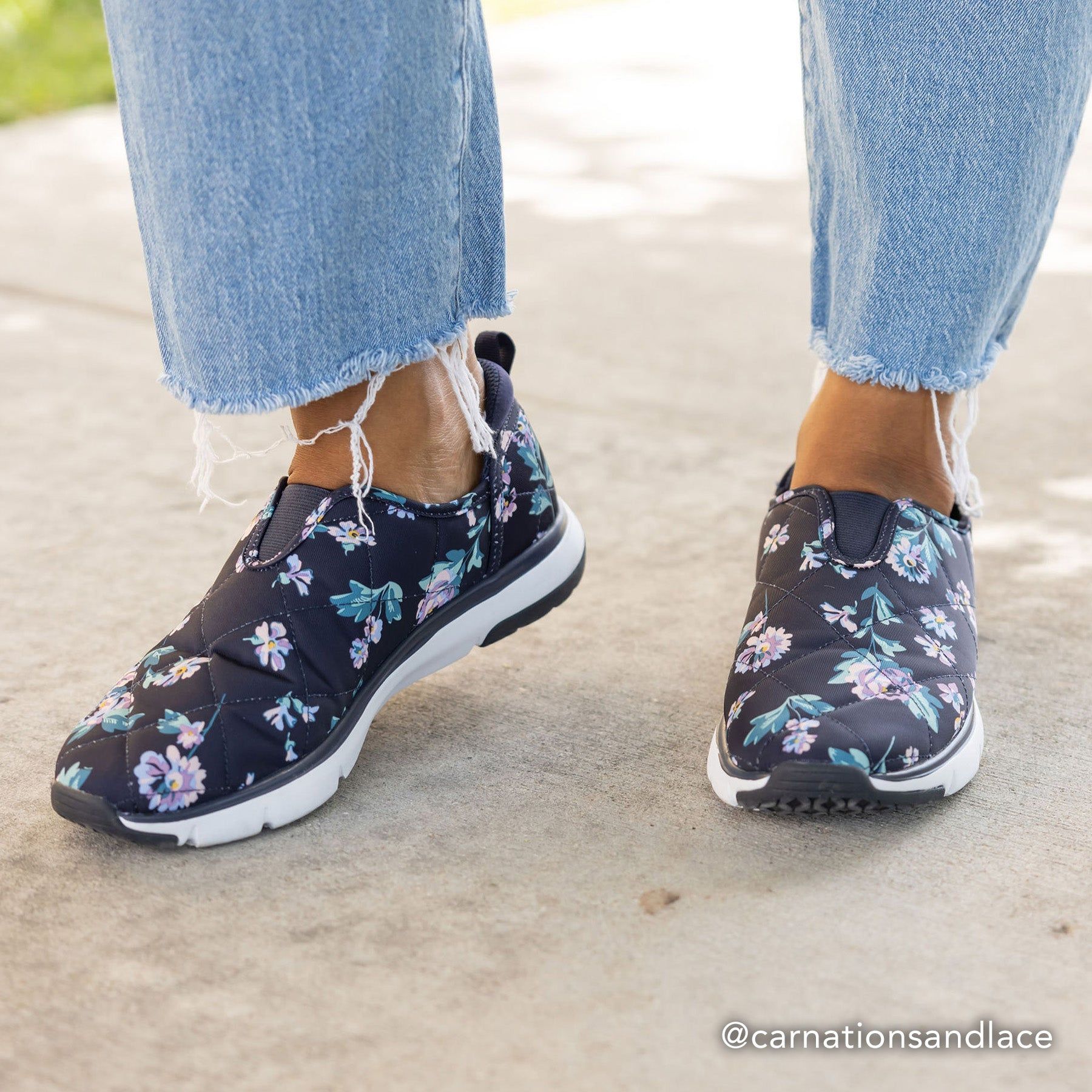 VB Cloud 2-Mile Slip-On Shoe sold by Vera Bradley product image thumbnail 2