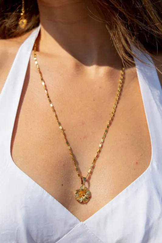 Roselle Necklace Gold sold by Verge Girl
