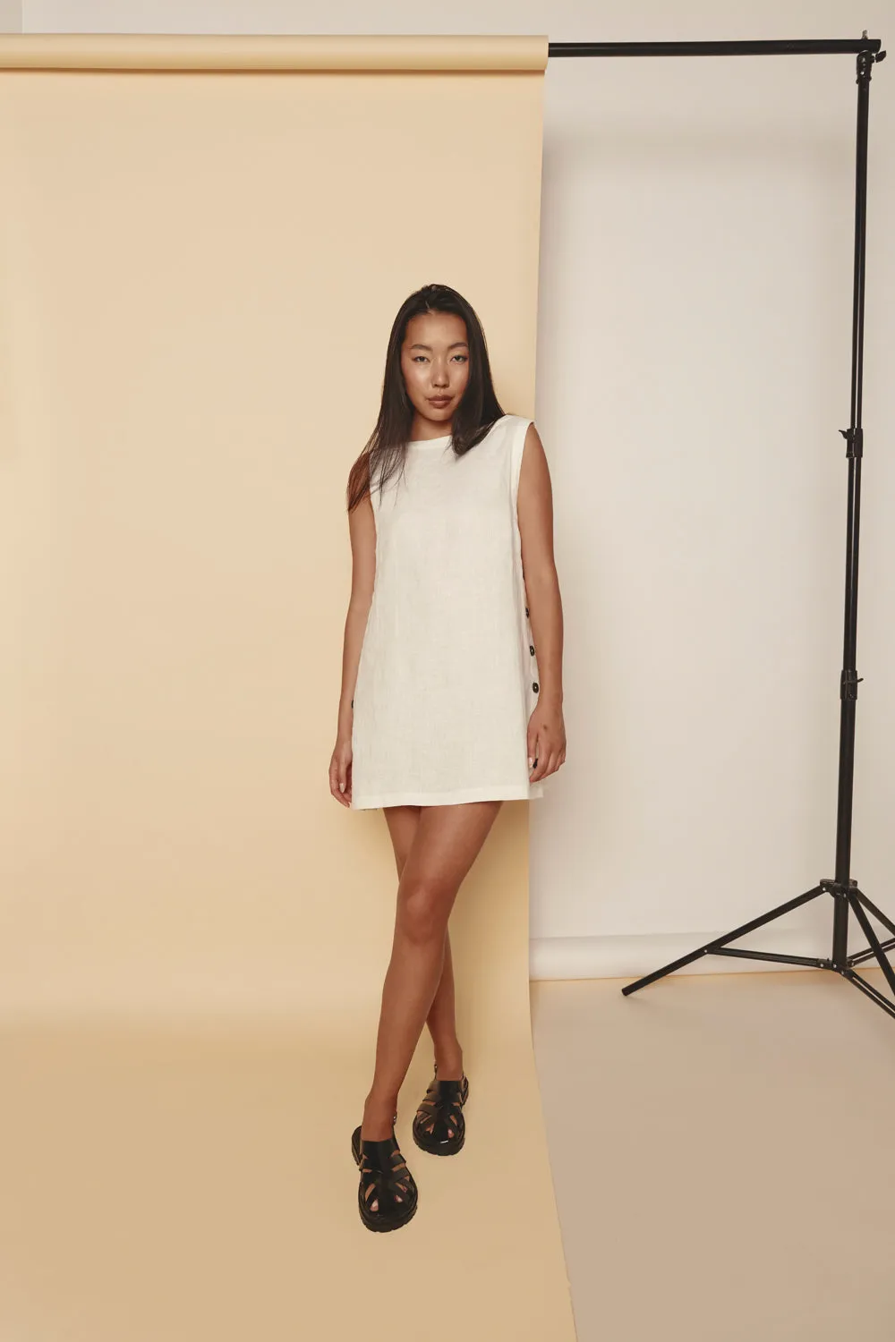 Annabelle Linen Mini Dress White sold by Verge Girl product image thumbnail 4
