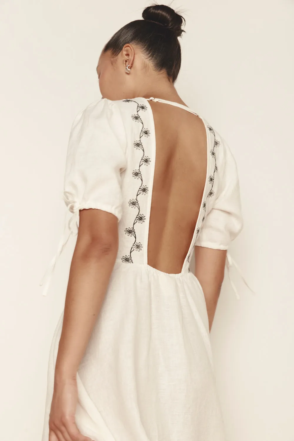 Lucy Linen Maxi Dress Daisy sold by Verge Girl product image thumbnail 3