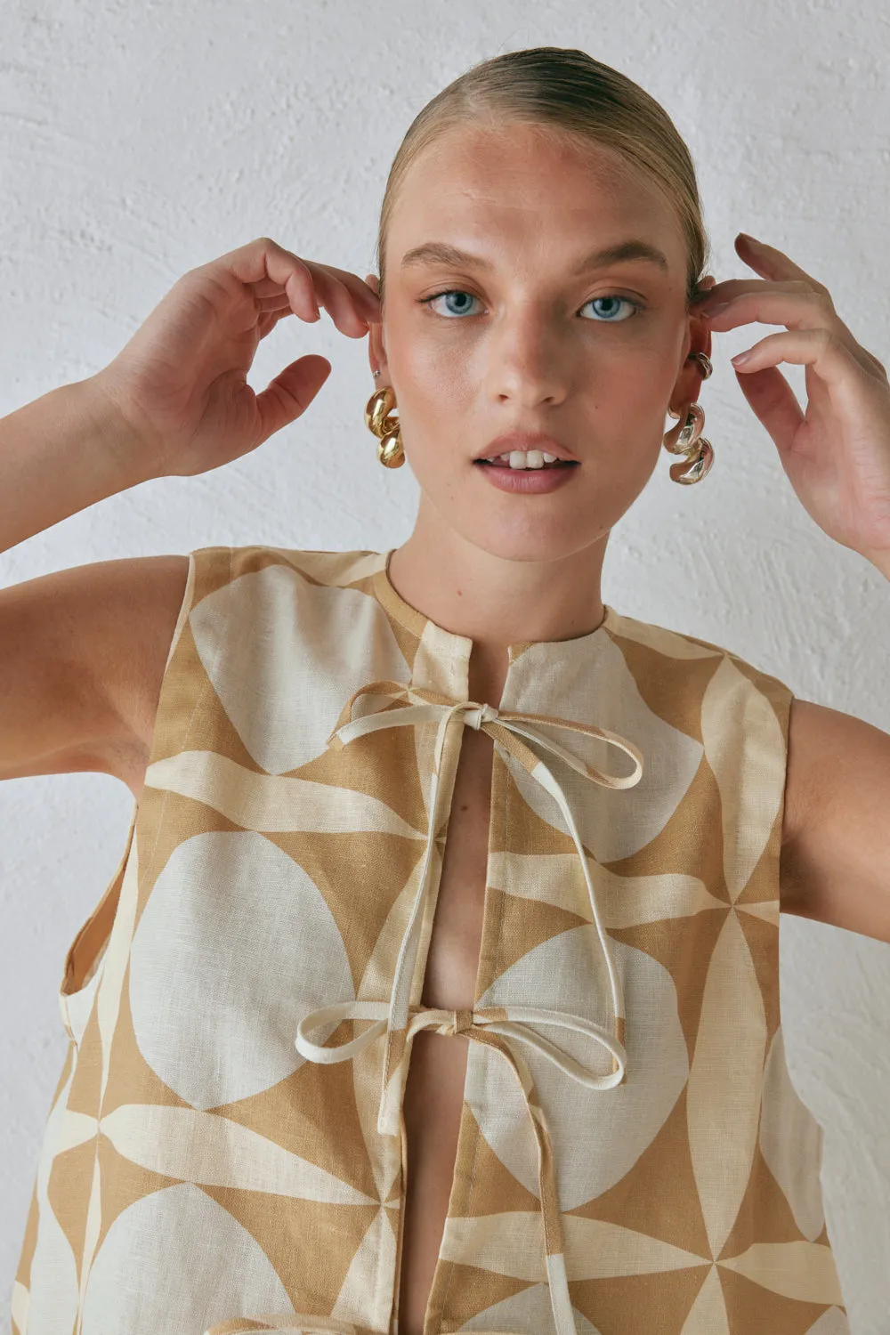 Enni Linen Smock Top Scope sold by Verge Girl product image thumbnail 2