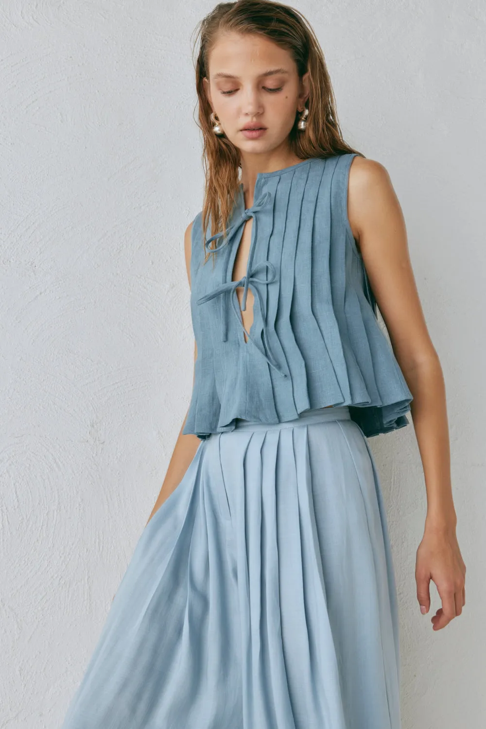 Valeria Linen Top Lake sold by Verge Girl product image thumbnail 4