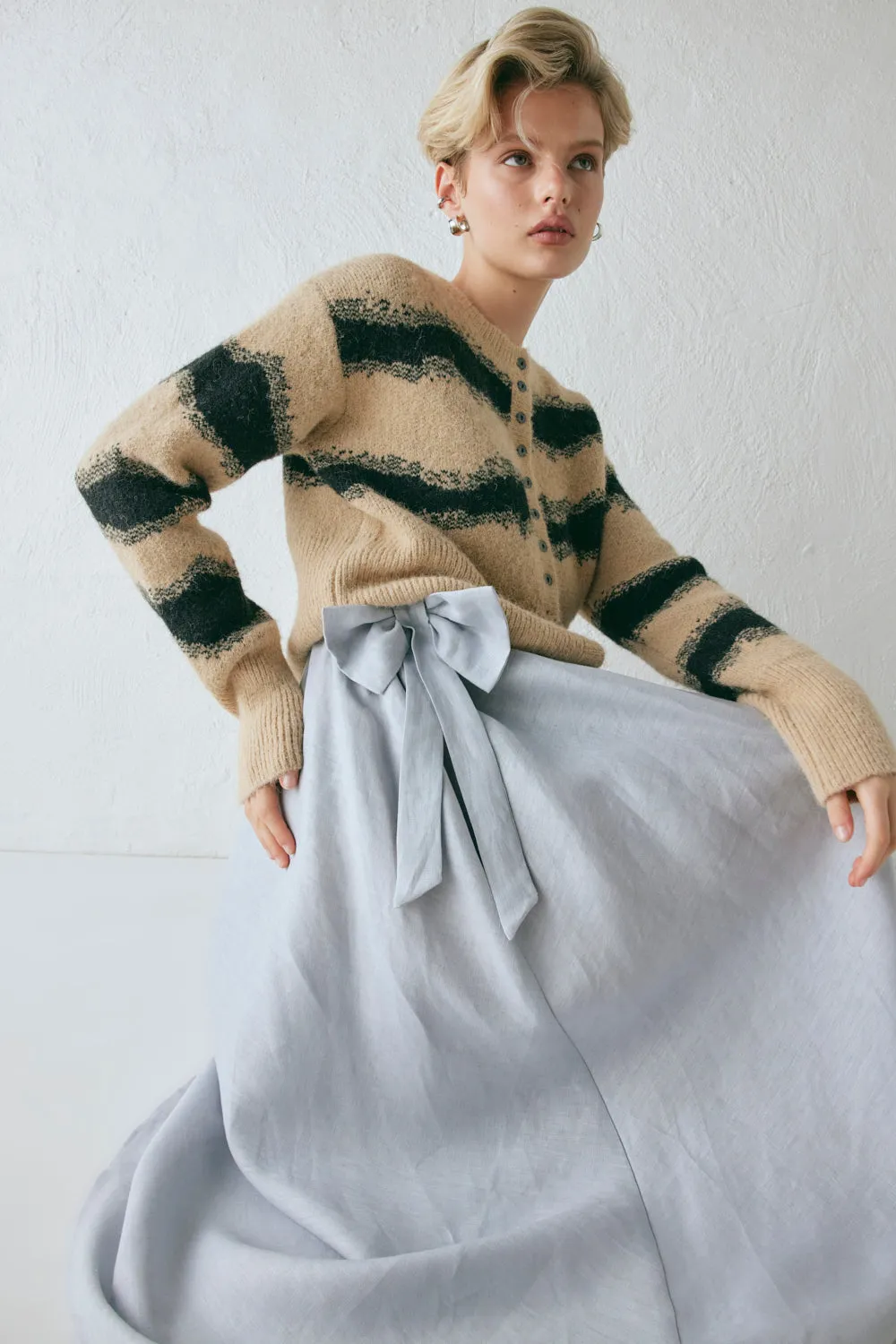 Daphne Linen Midi Dress Powder sold by Verge Girl product image thumbnail 4