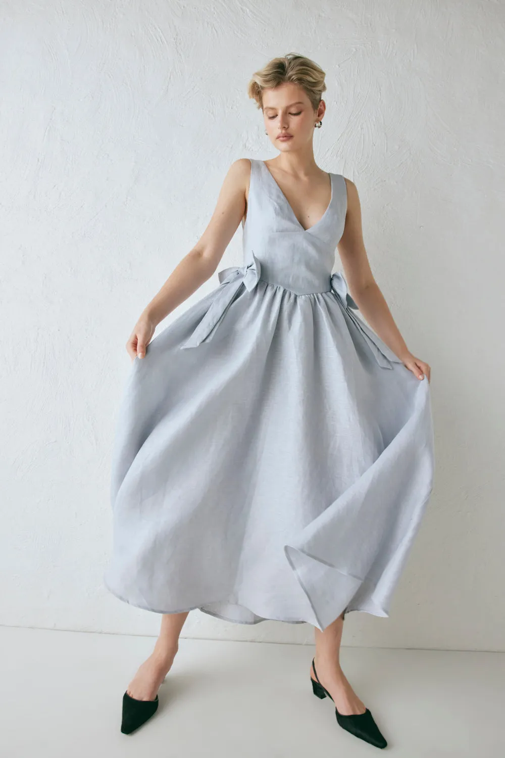 Daphne Linen Midi Dress Powder sold by Verge Girl product image thumbnail 5