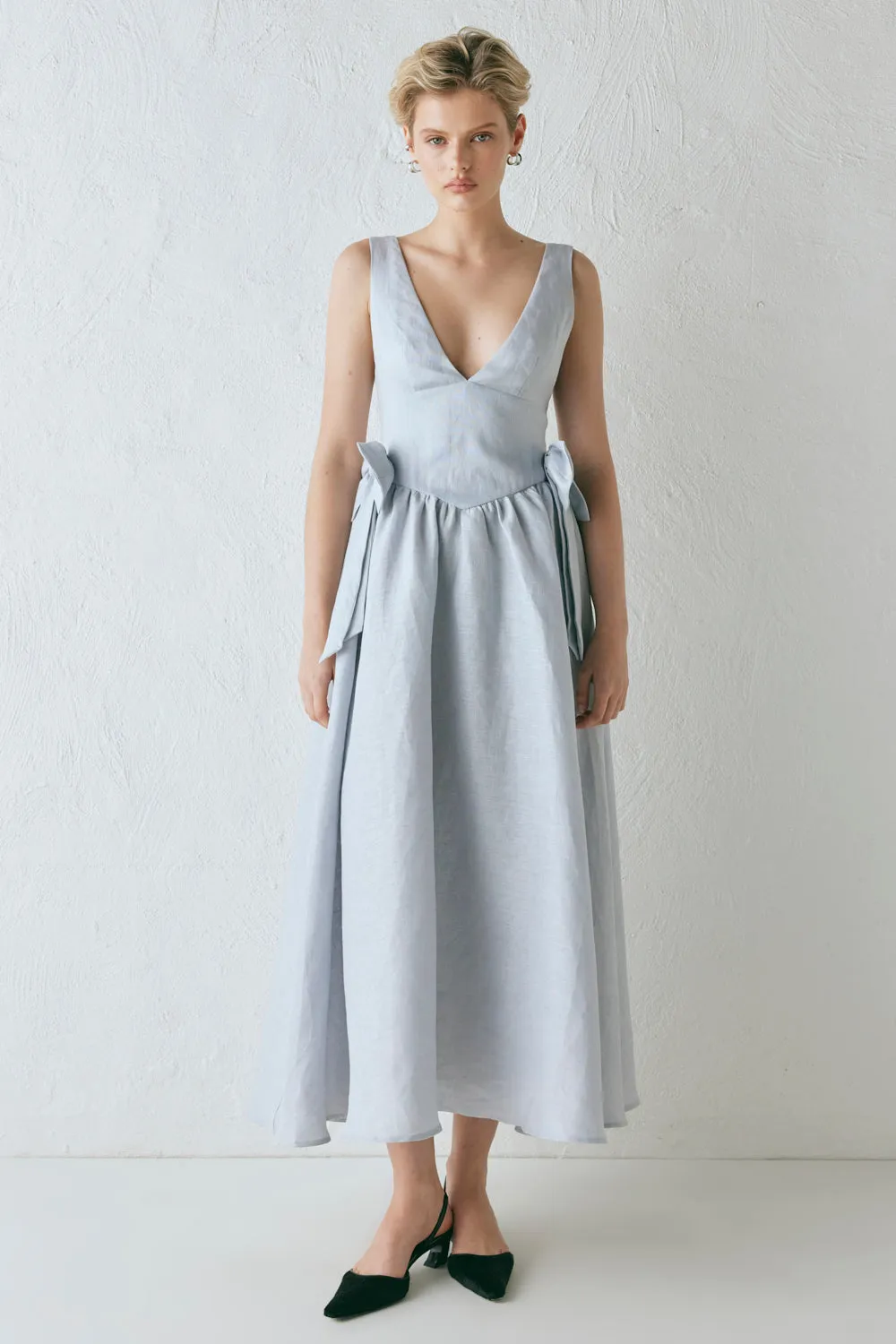 Daphne Linen Midi Dress Powder sold by Verge Girl product image thumbnail 2