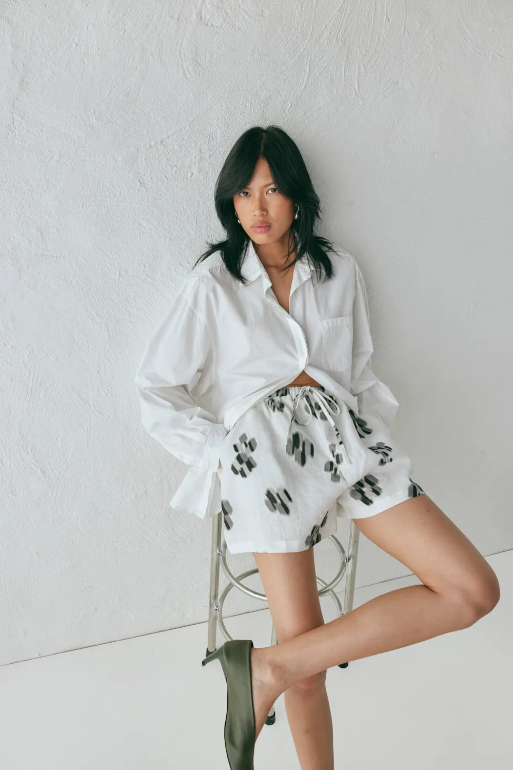 Annika Linen Shorts Flor sold by Verge Girl