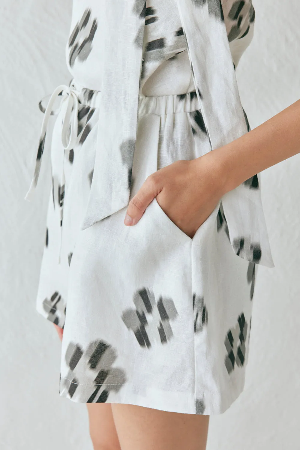 Annika Linen Shorts Flor sold by Verge Girl product image thumbnail 5