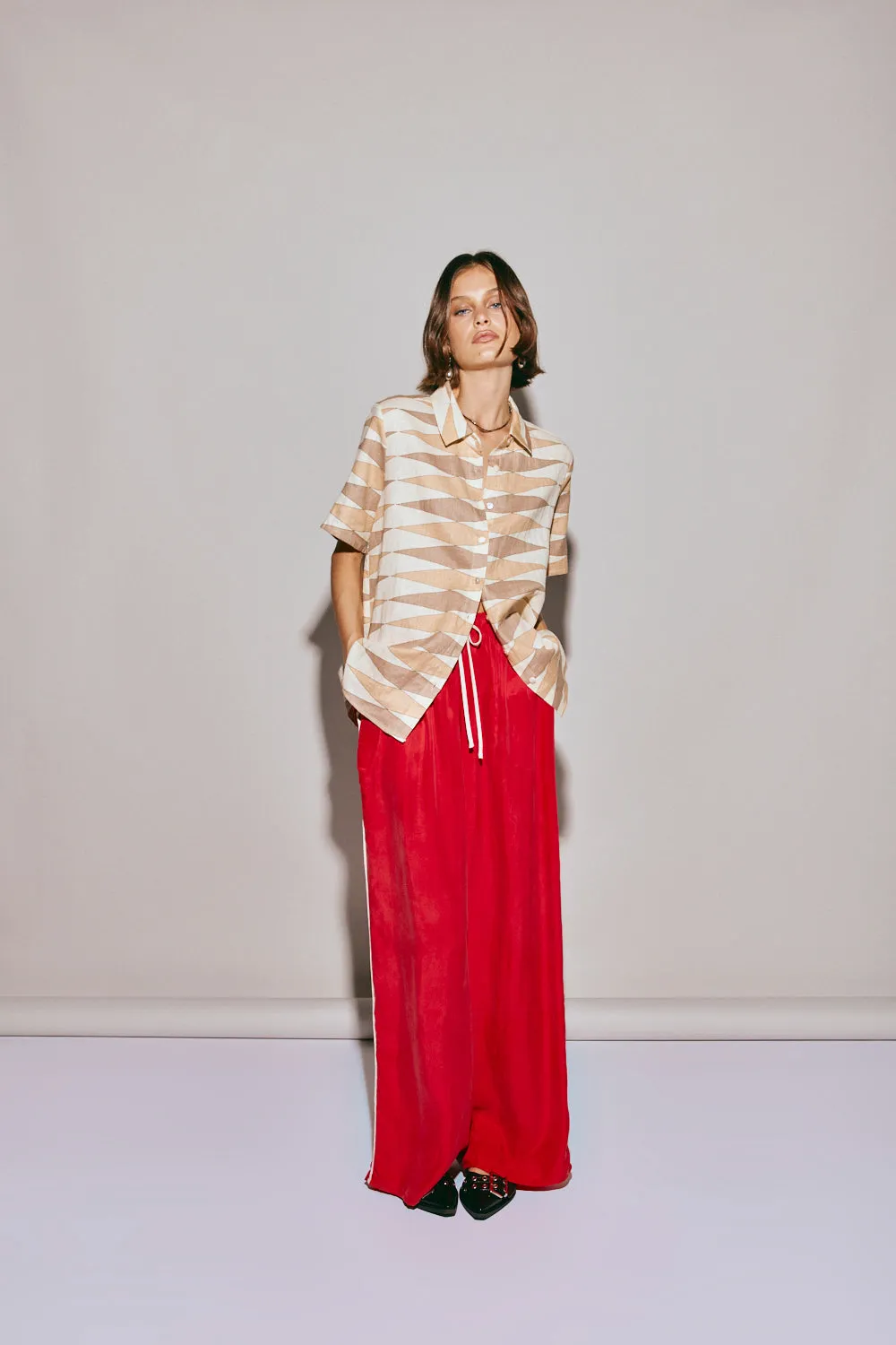 Heat Wave Linen Shirt Una sold by Verge Girl product image thumbnail 4